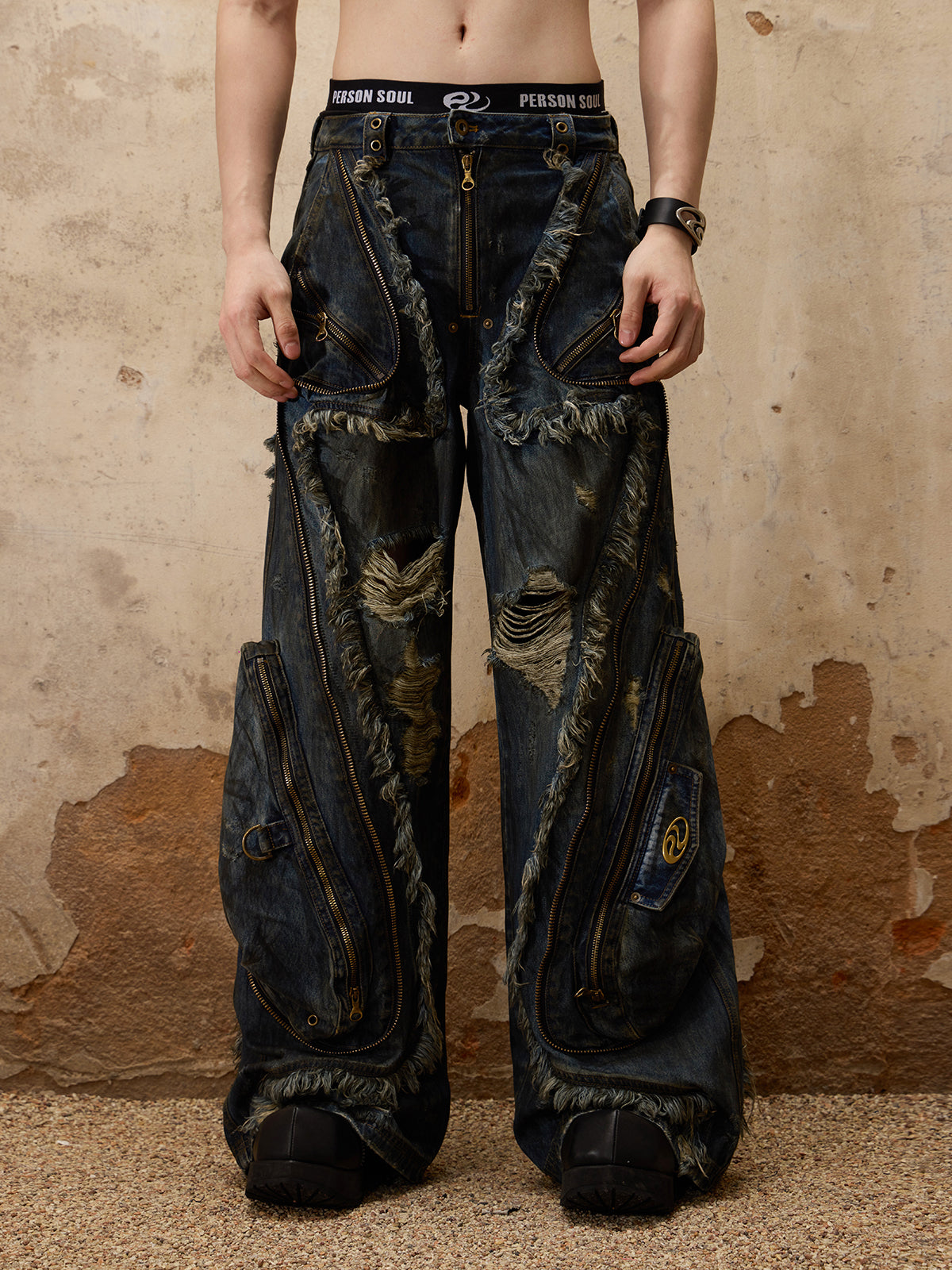 Personsoul Aliens Dirty Ripped Denim Jeans-IYAMIUIO
