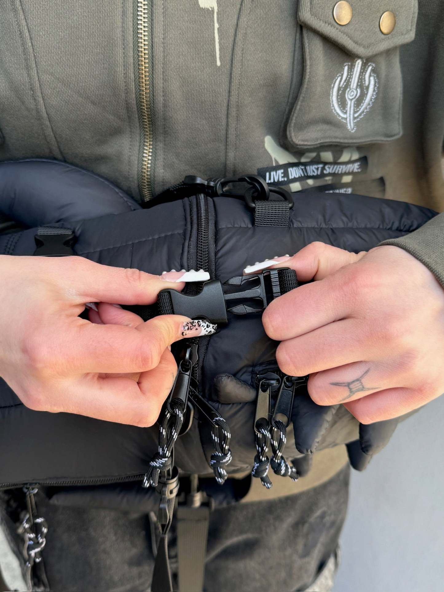 "SHARK" Bag-IYAMIUIO