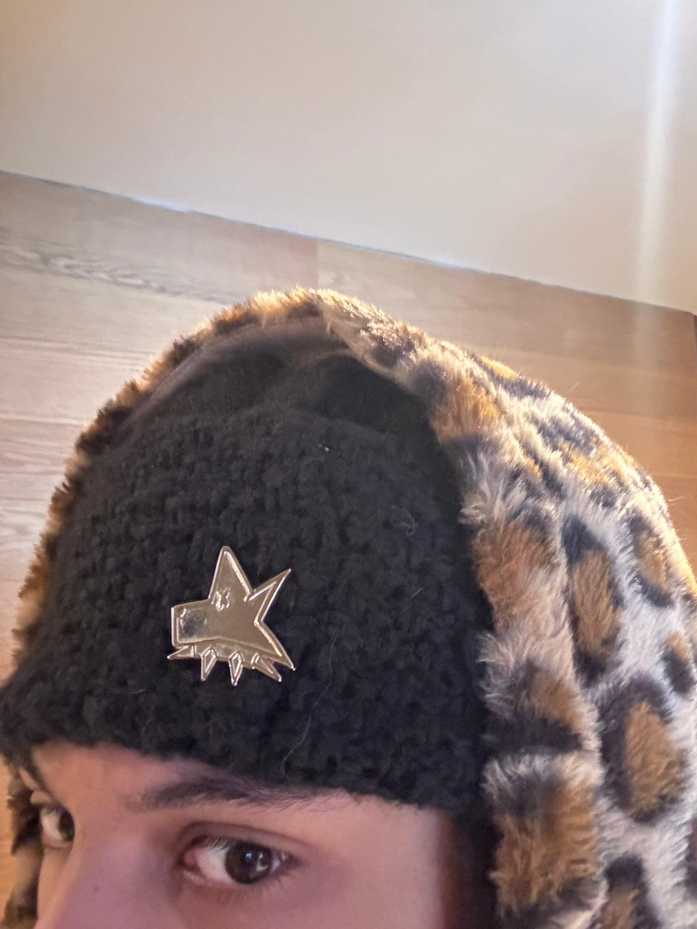 TAIGAFACE PIN-IYAMIUIO