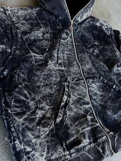 "Resistance" Jacket Full-Zip-IYAMIUIO