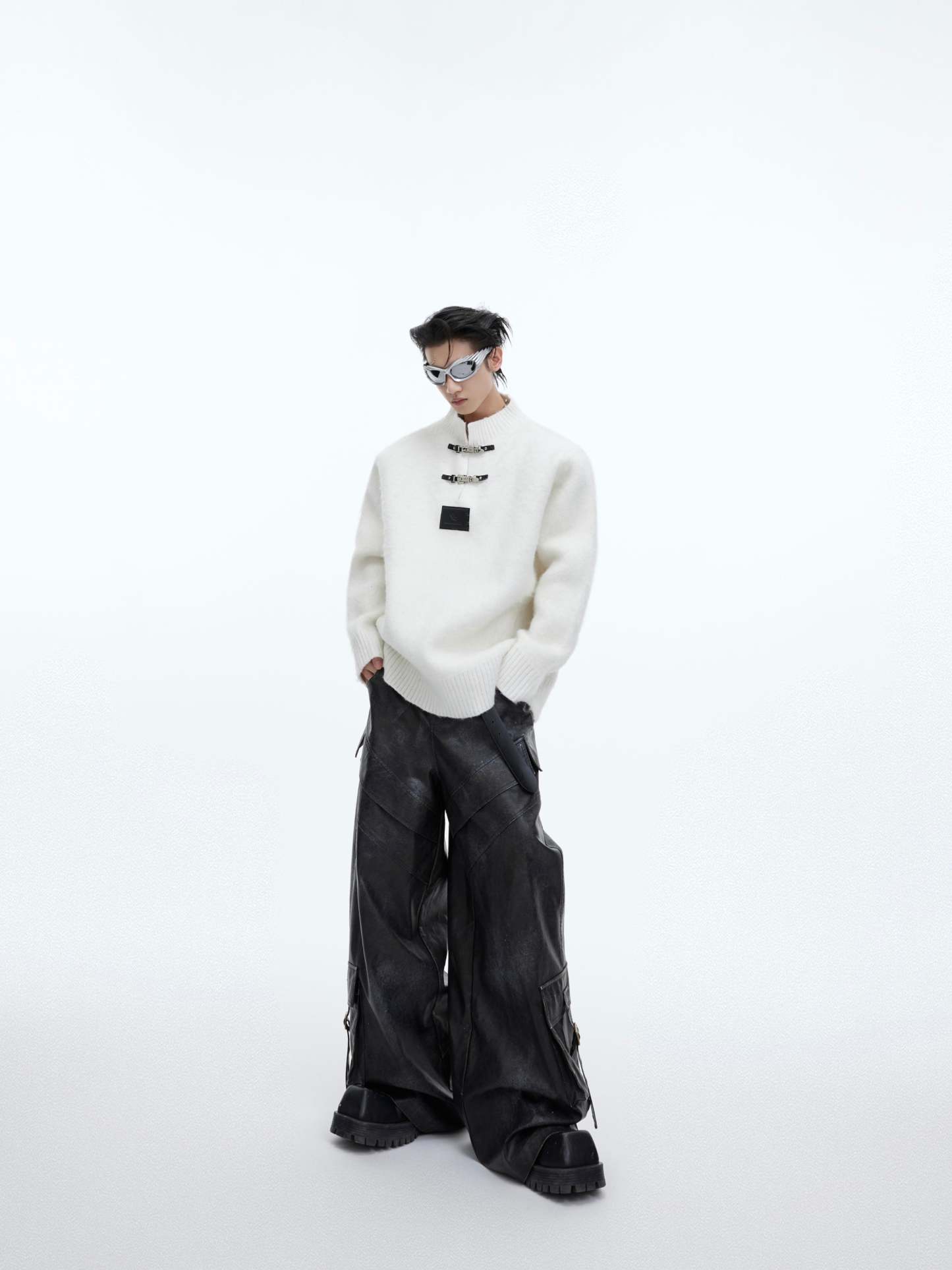 【24s January.】Round Neck Metal Buckle Thickened Sweater-IYAMIUIO