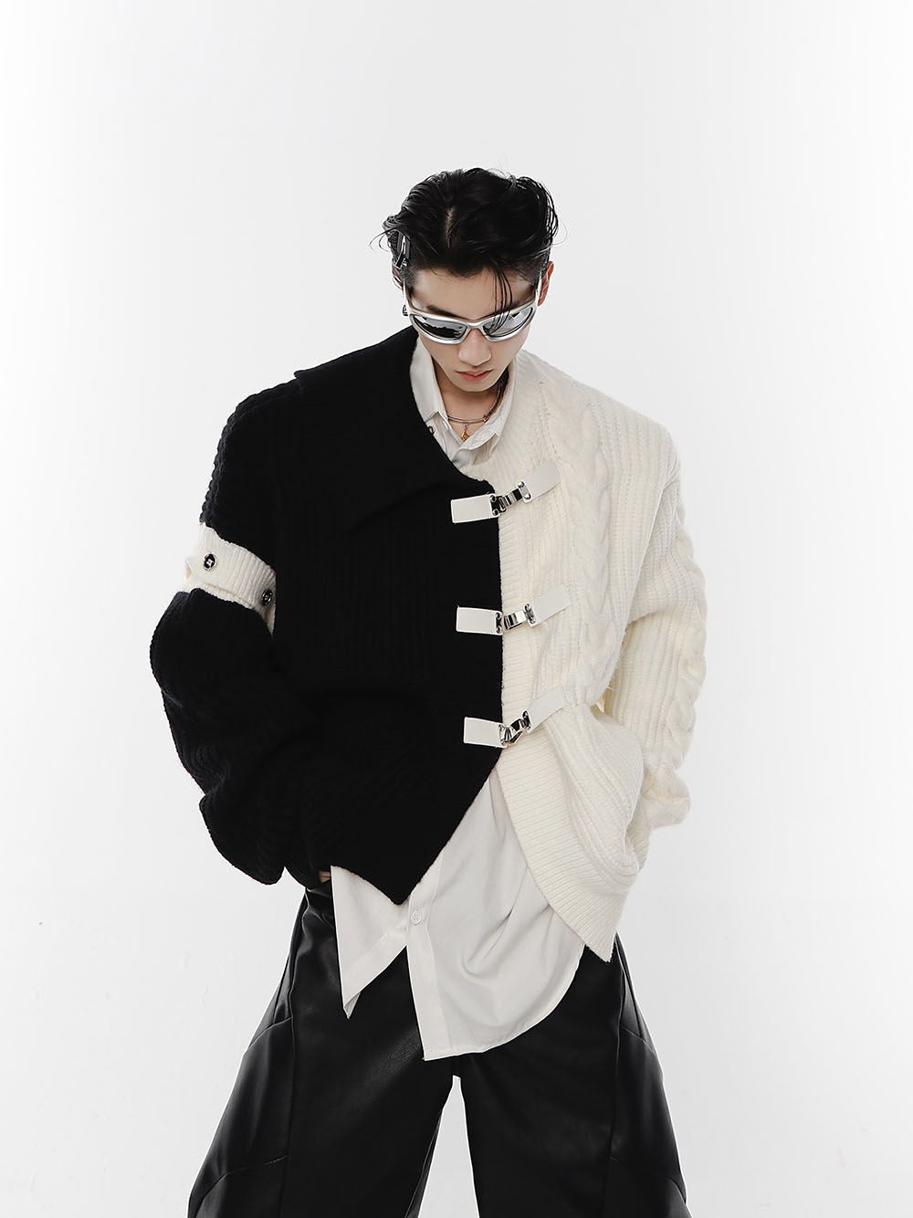Black and White Paneled Sweater-IYAMIUIO