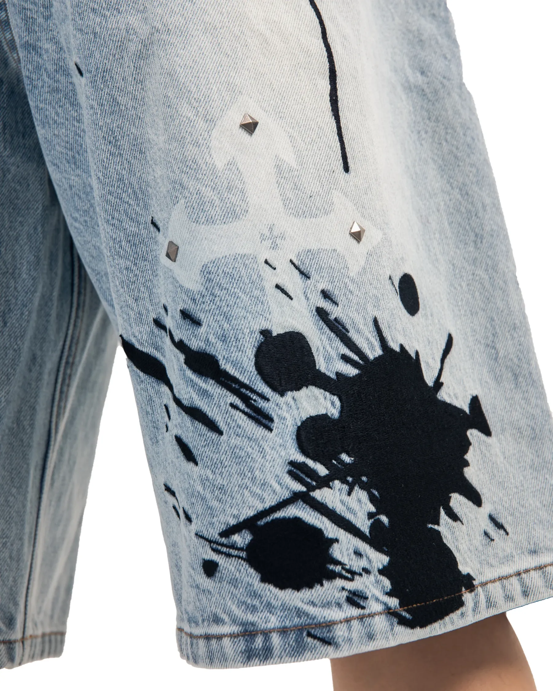 Fangs Studded Shorts-IYAMIUIO