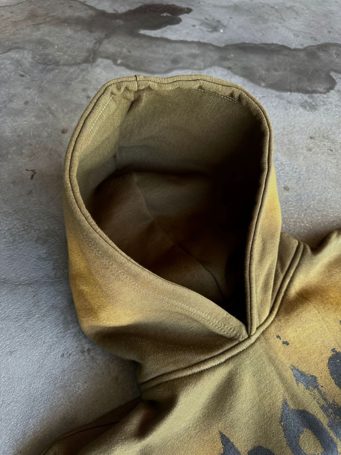 "Resistance" Hoodie (Washed Olive)-IYAMIUIO
