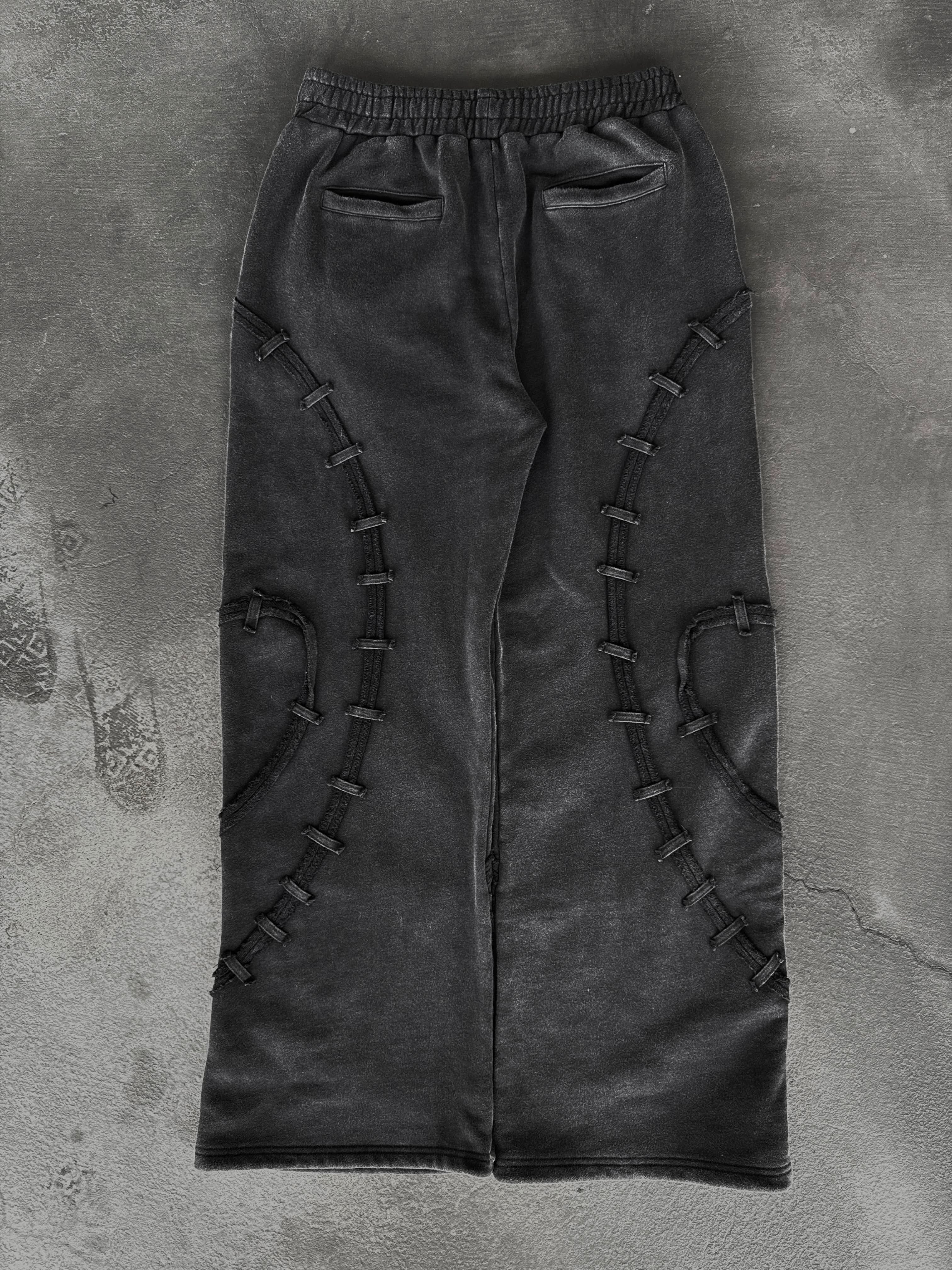 “E.T” Sweats-IYAMIUIO