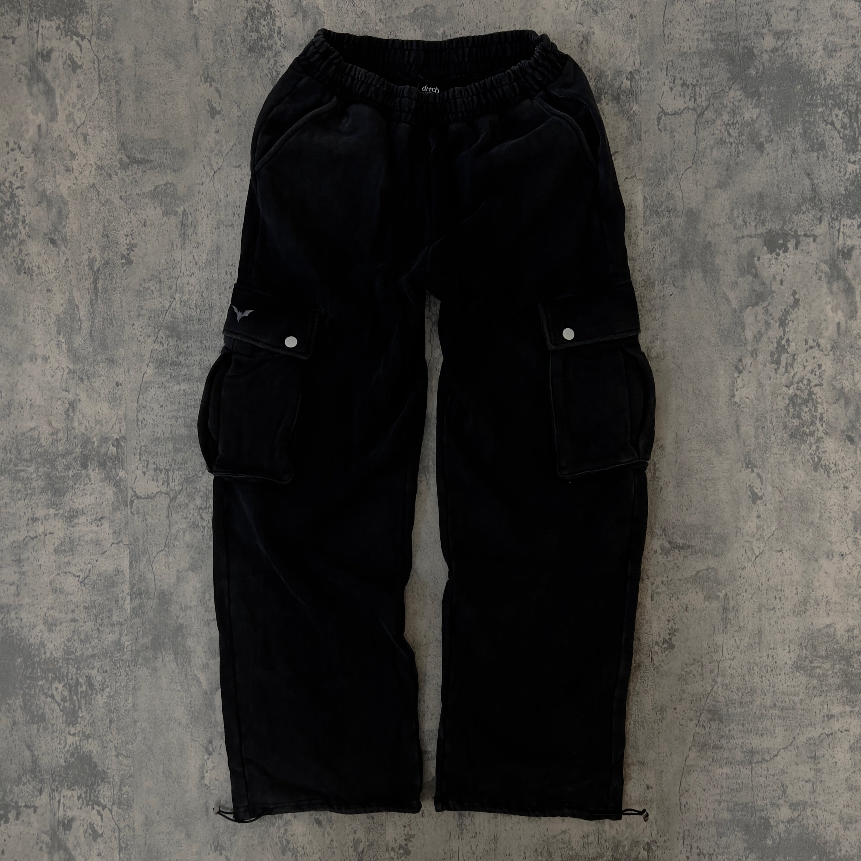CARGO SWEATS (NOIR)-IYAMIUIO
