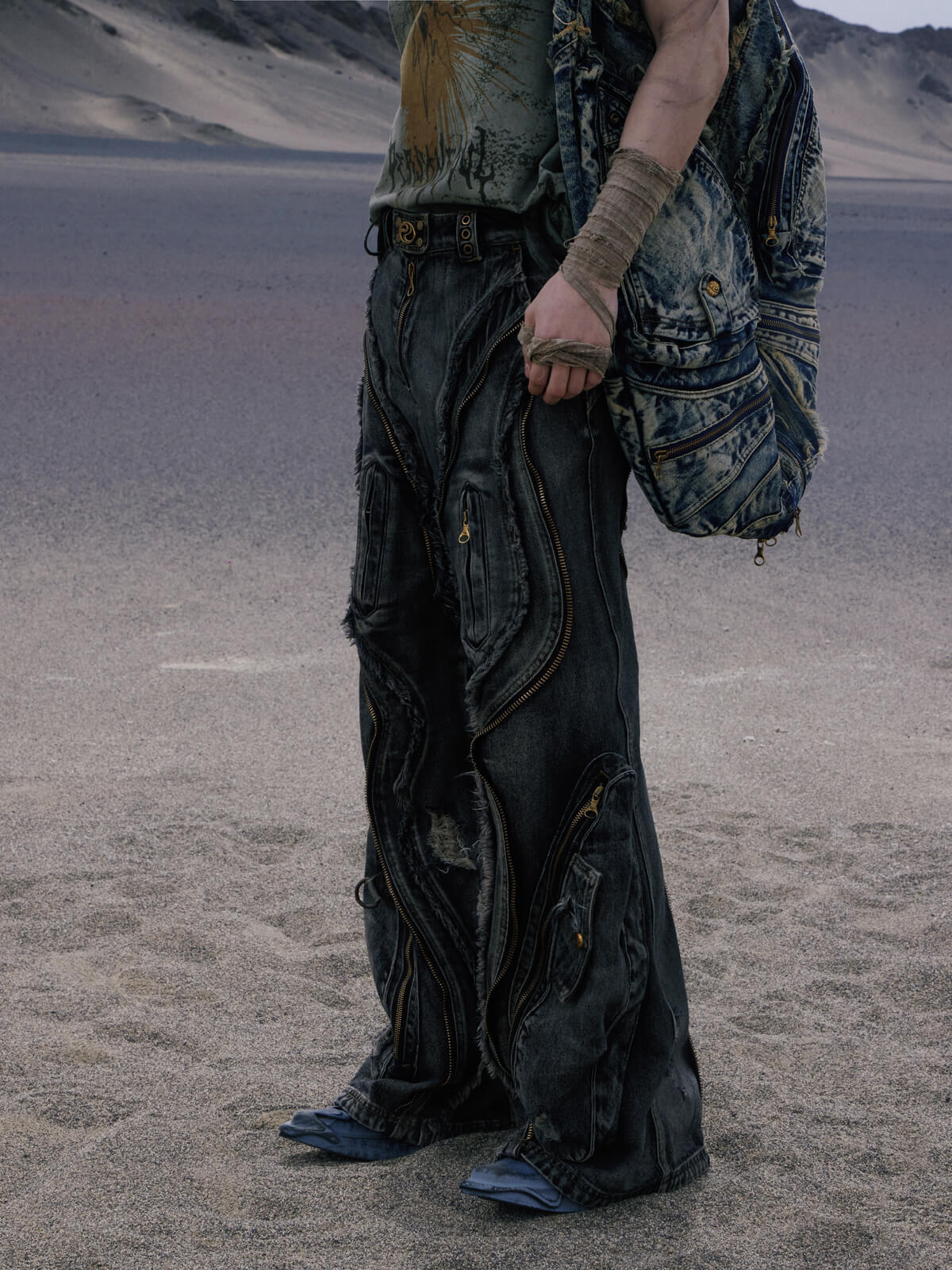 Personsoul Dirty Ripped Denim Baggy Jeans-IYAMIUIO