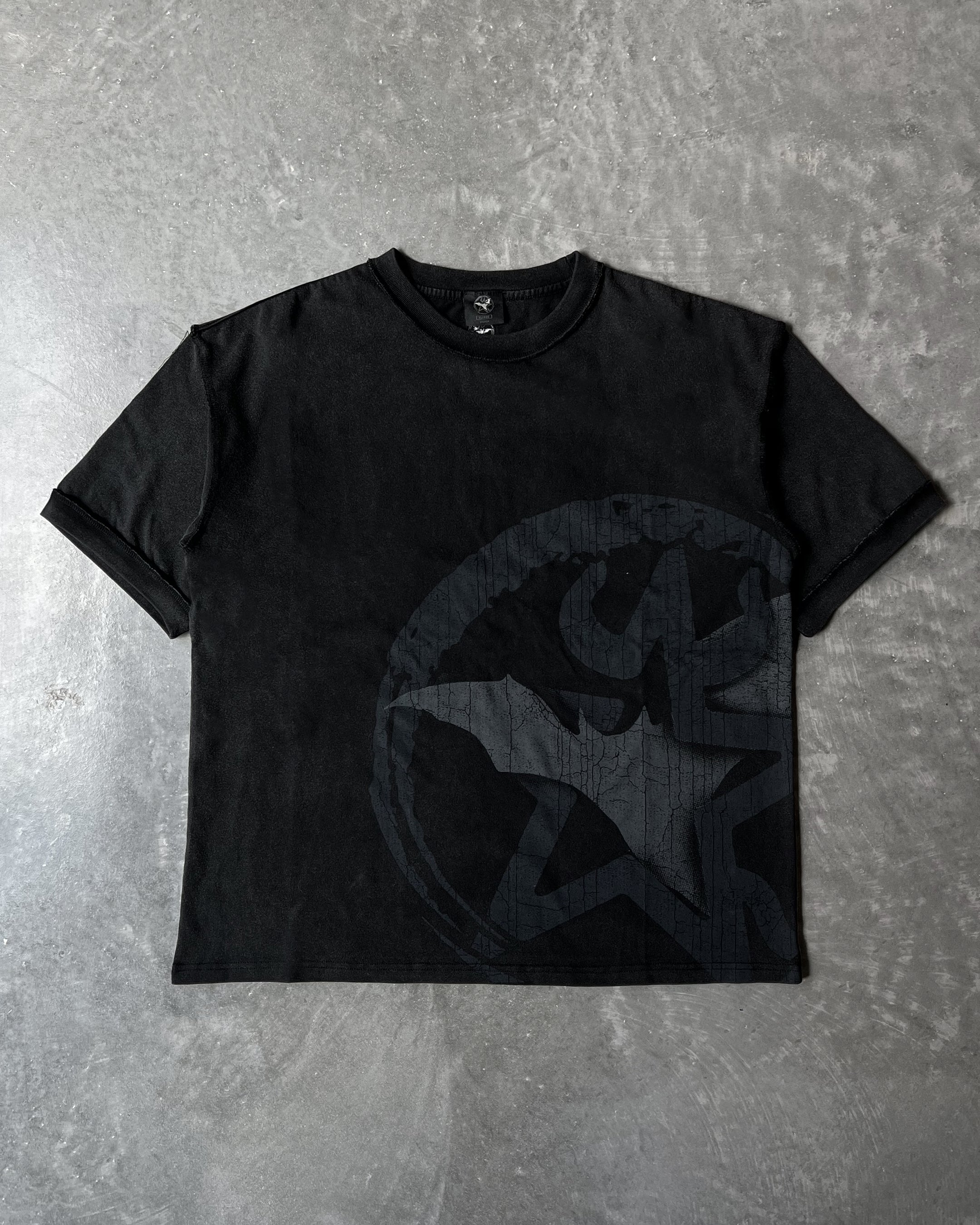 DISTRESSED TEE (COAL)-IYAMIUIO