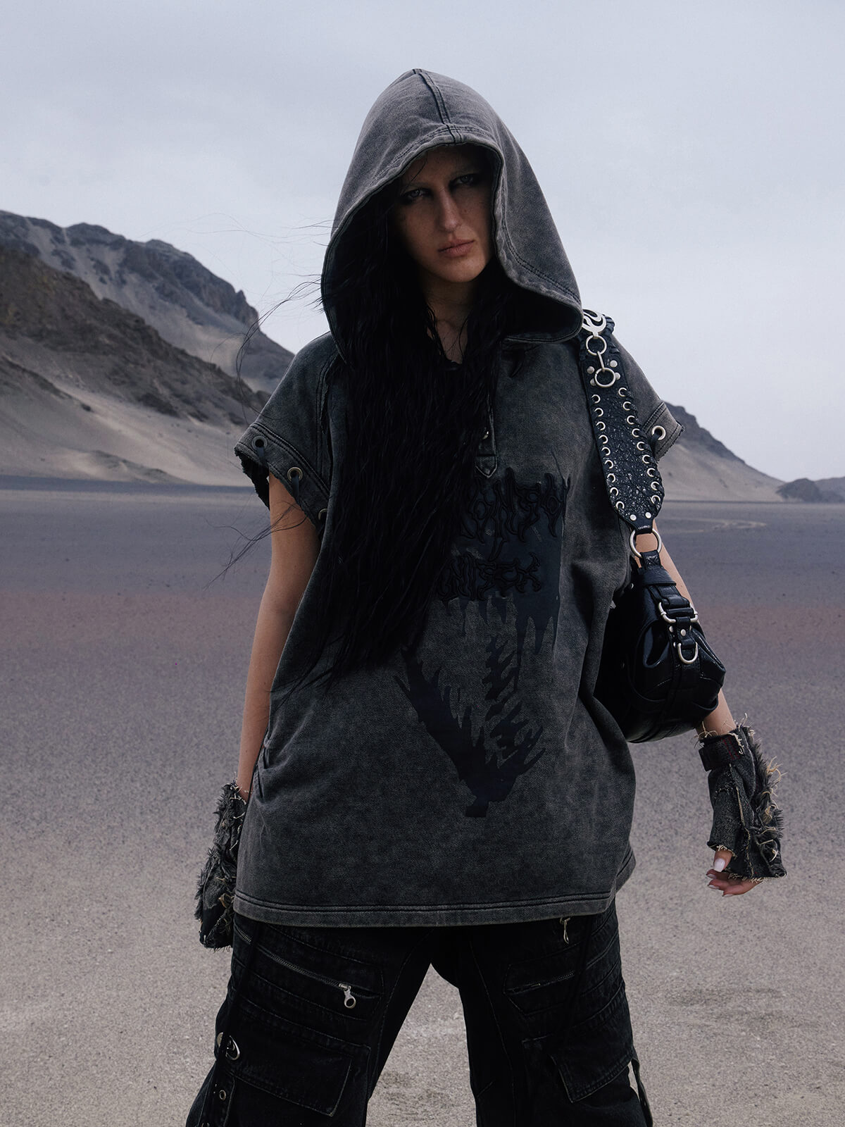 Personsoul Button Collar Hooded Sleeveless Sweatshirt-IYAMIUIO