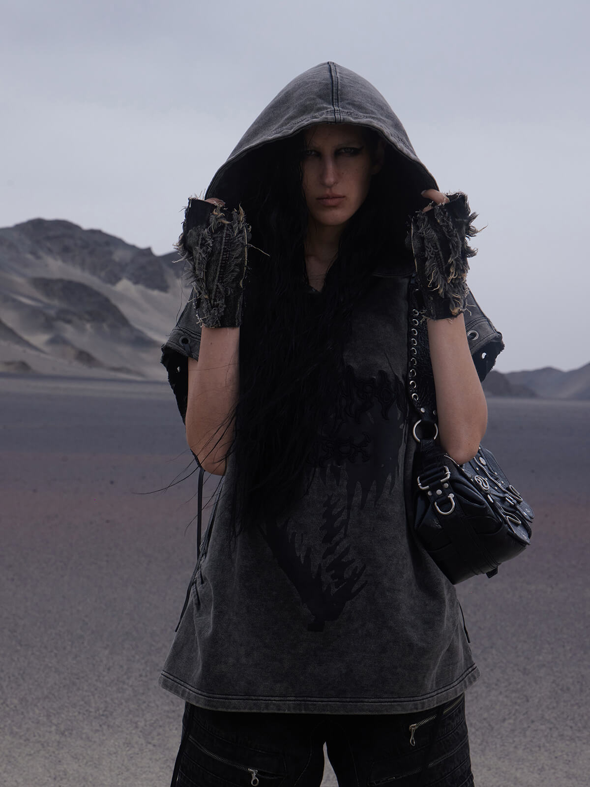 Personsoul Button Collar Hooded Sleeveless Sweatshirt-IYAMIUIO