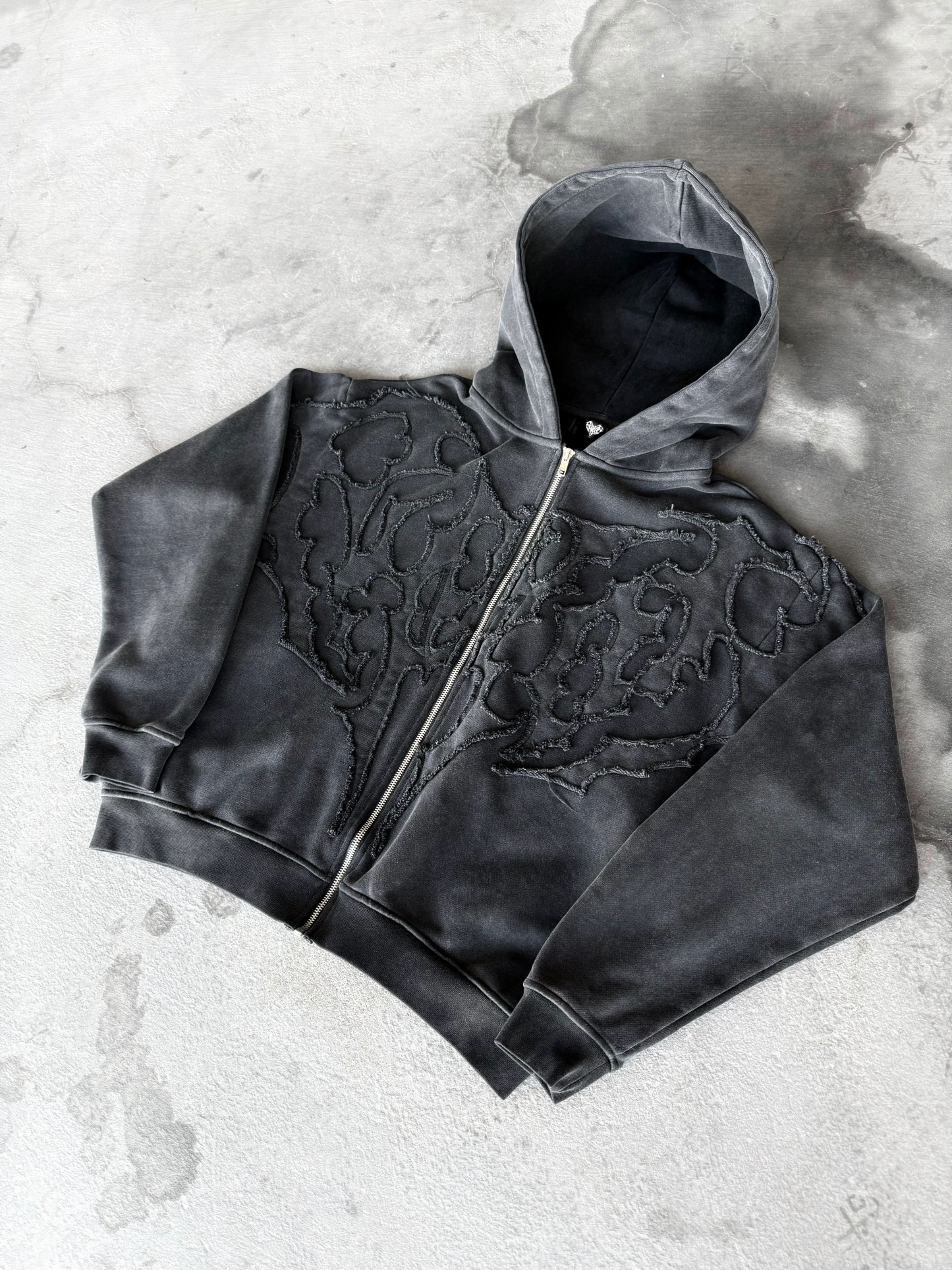 “Pholoh” Zip-Up (Stone)-IYAMIUIO