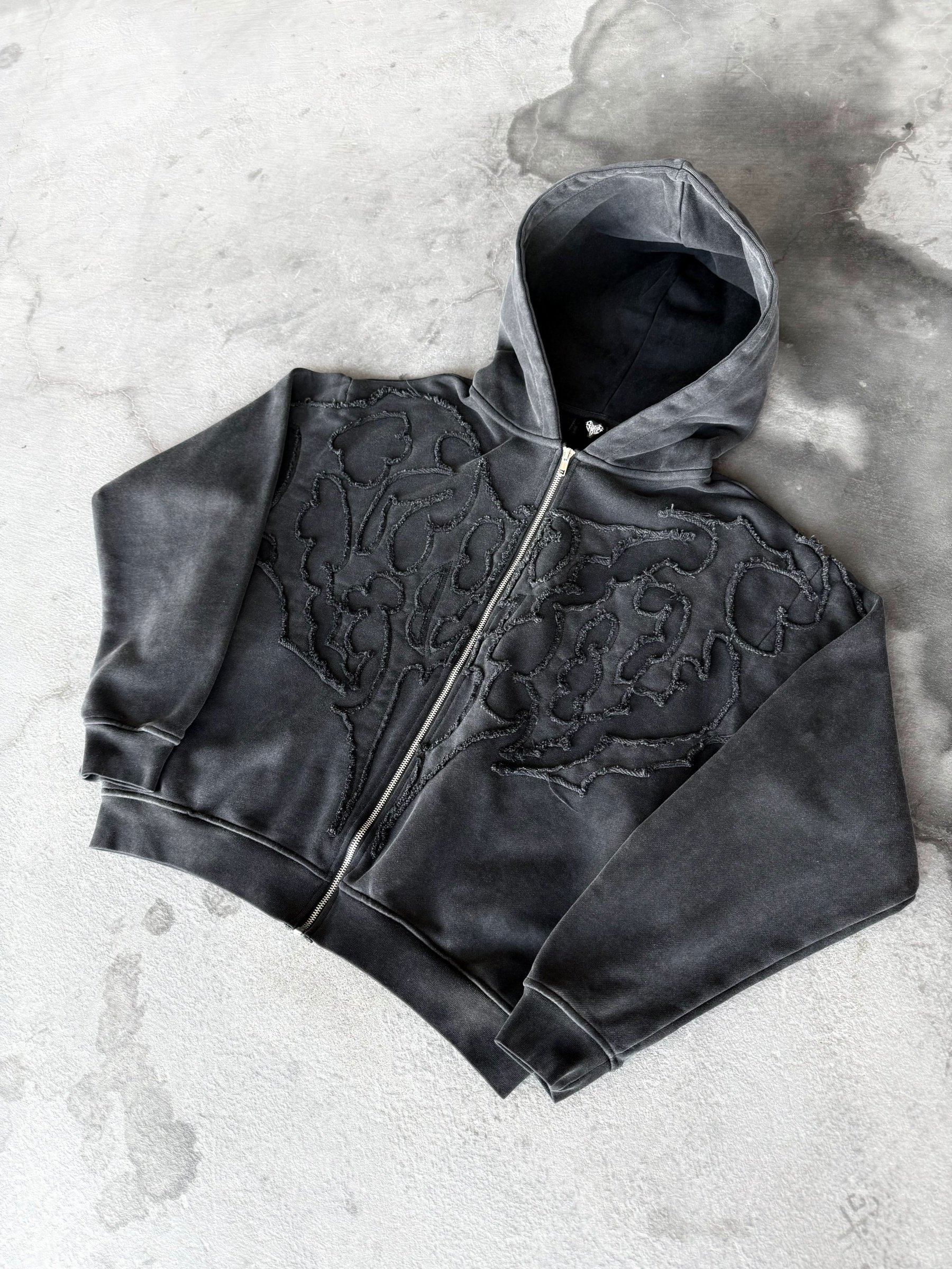 “Pholoh” Zip-Up (Stone)-IYAMIUIO