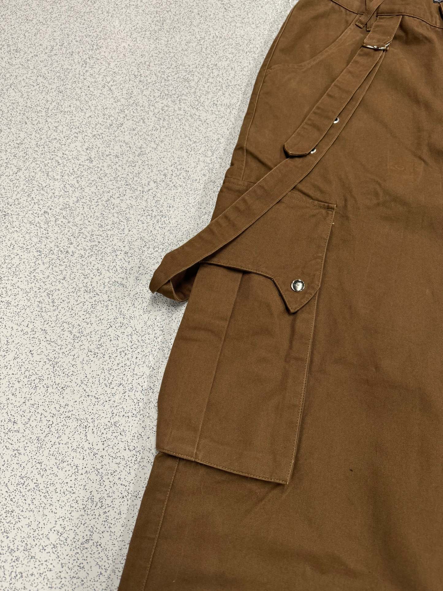 TAIGA STRAP PANTS (BROWN)-IYAMIUIO