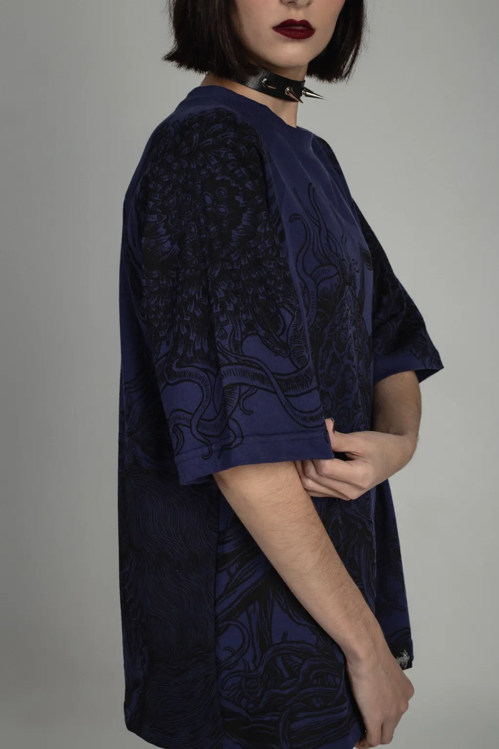 Sangue Cinzento Tee-IYAMIUIO