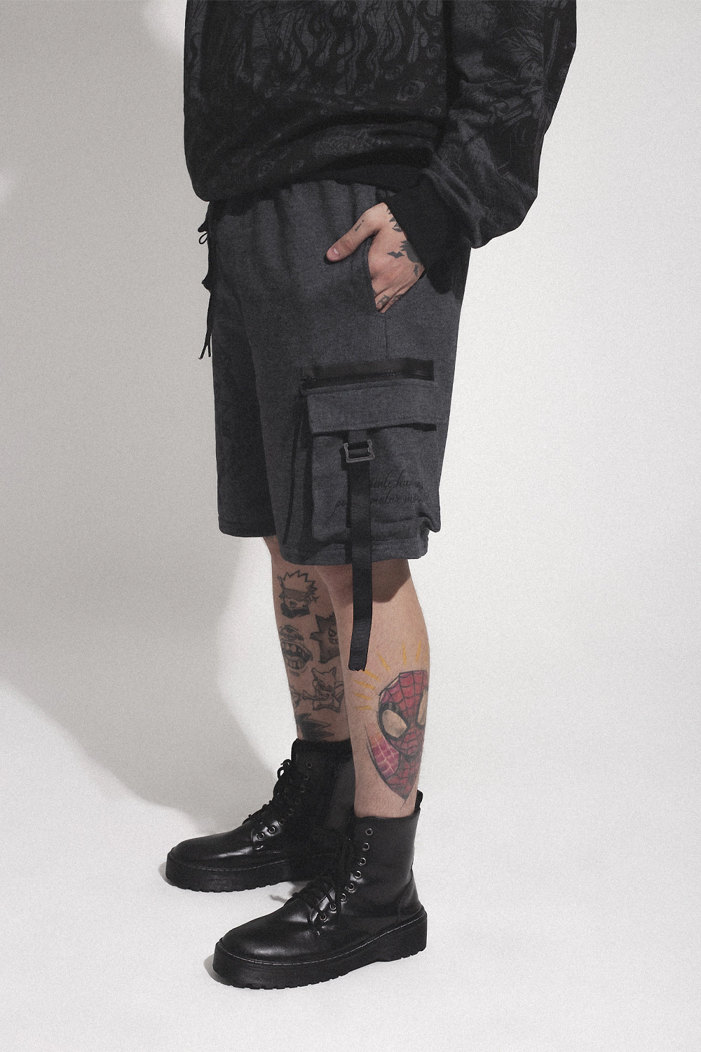 Hellsing Alucard Shorts-IYAMIUIO