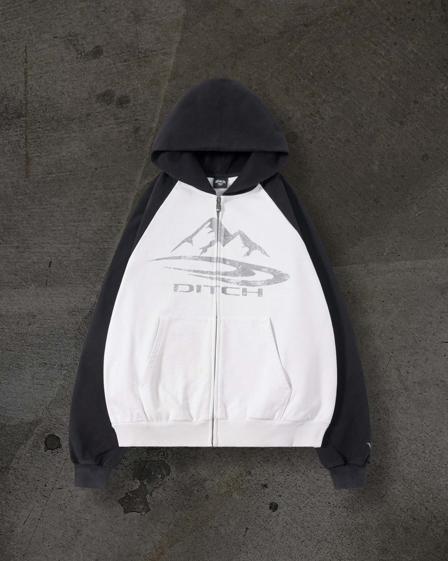 SUMMIT ZIPUP (WHITE)-IYAMIUIO