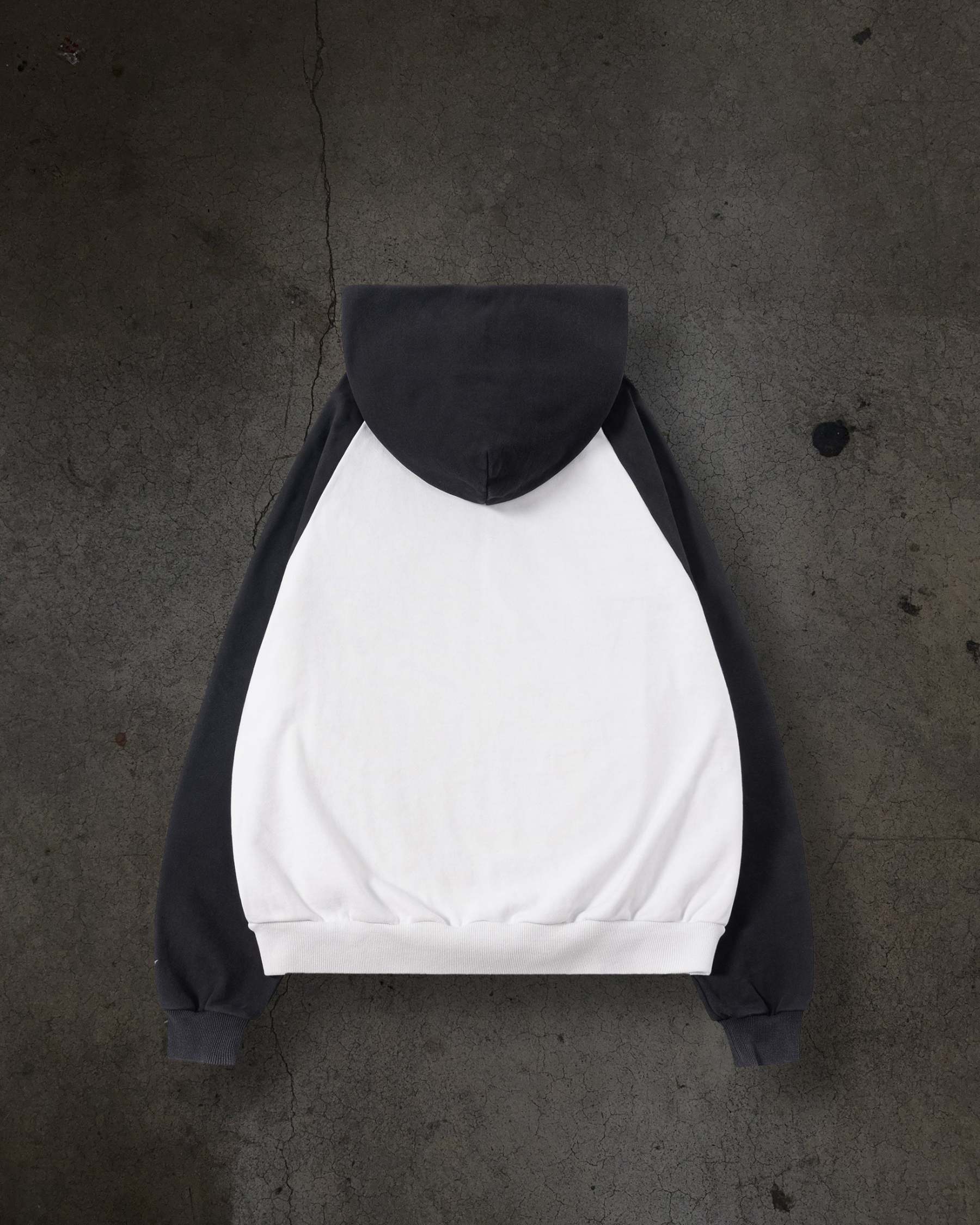 SUMMIT ZIPUP (WHITE)-IYAMIUIO