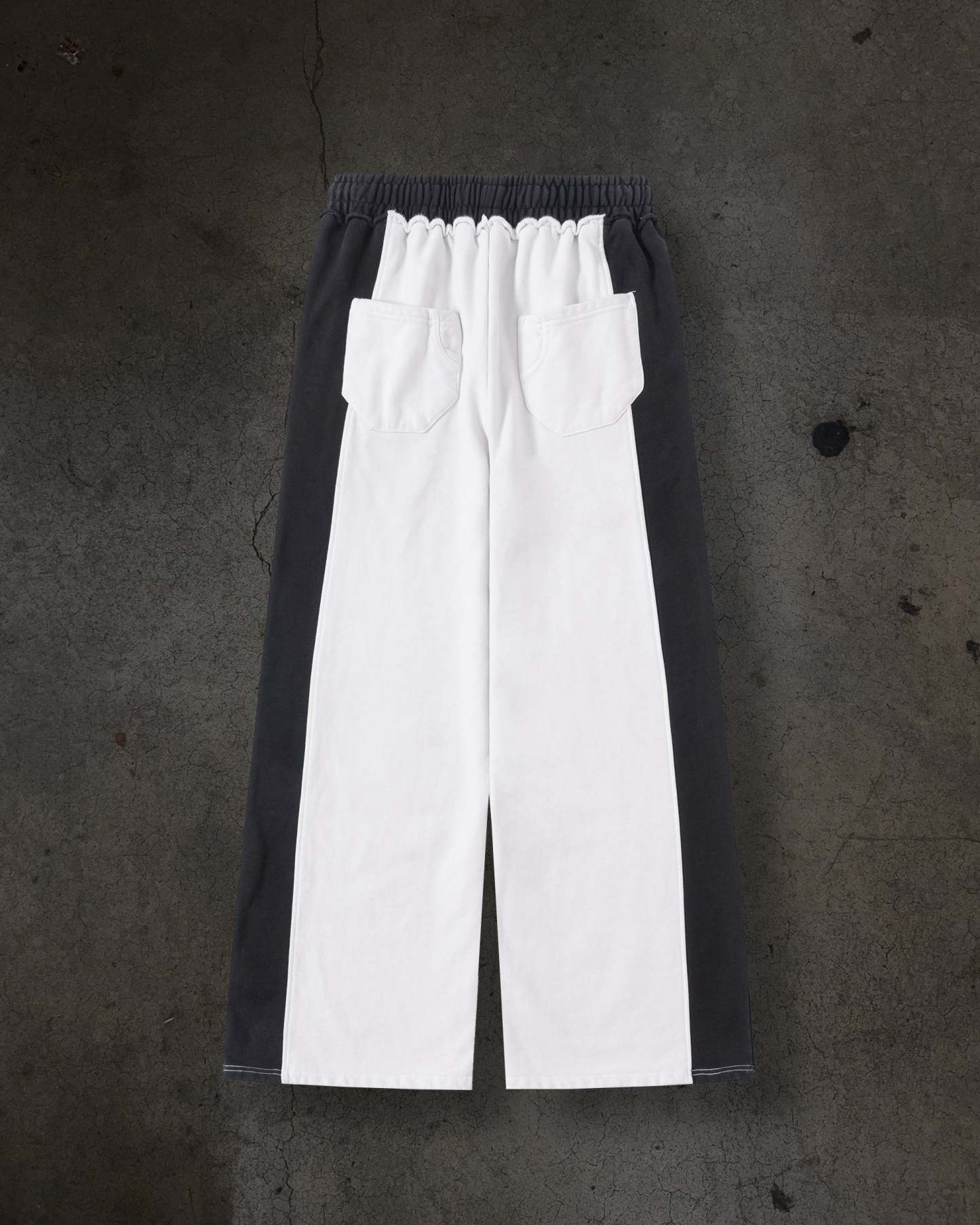 SUMMIT SWEATS (WHITE)-IYAMIUIO