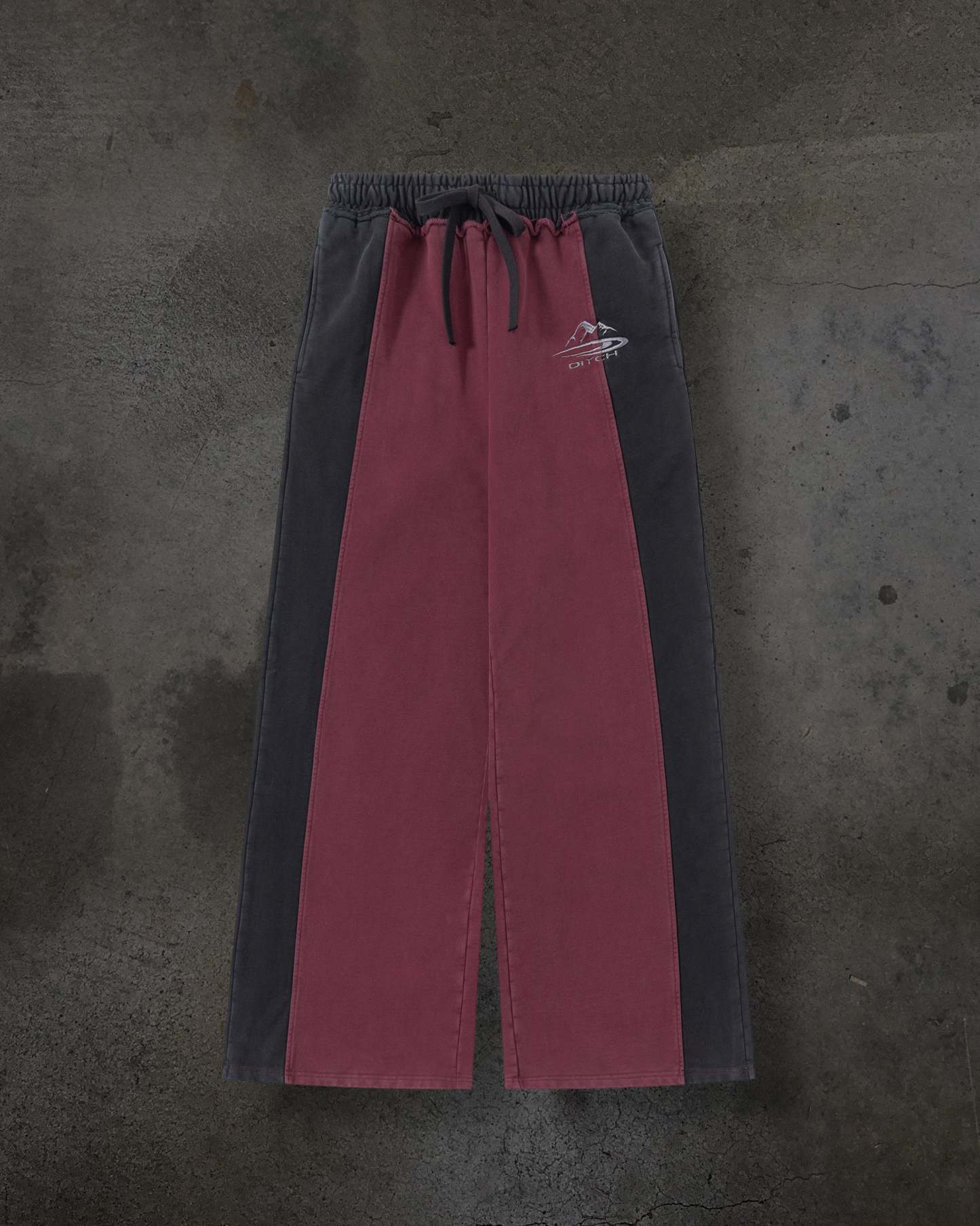SUMMIT SWEATS (CRIMSON)-IYAMIUIO