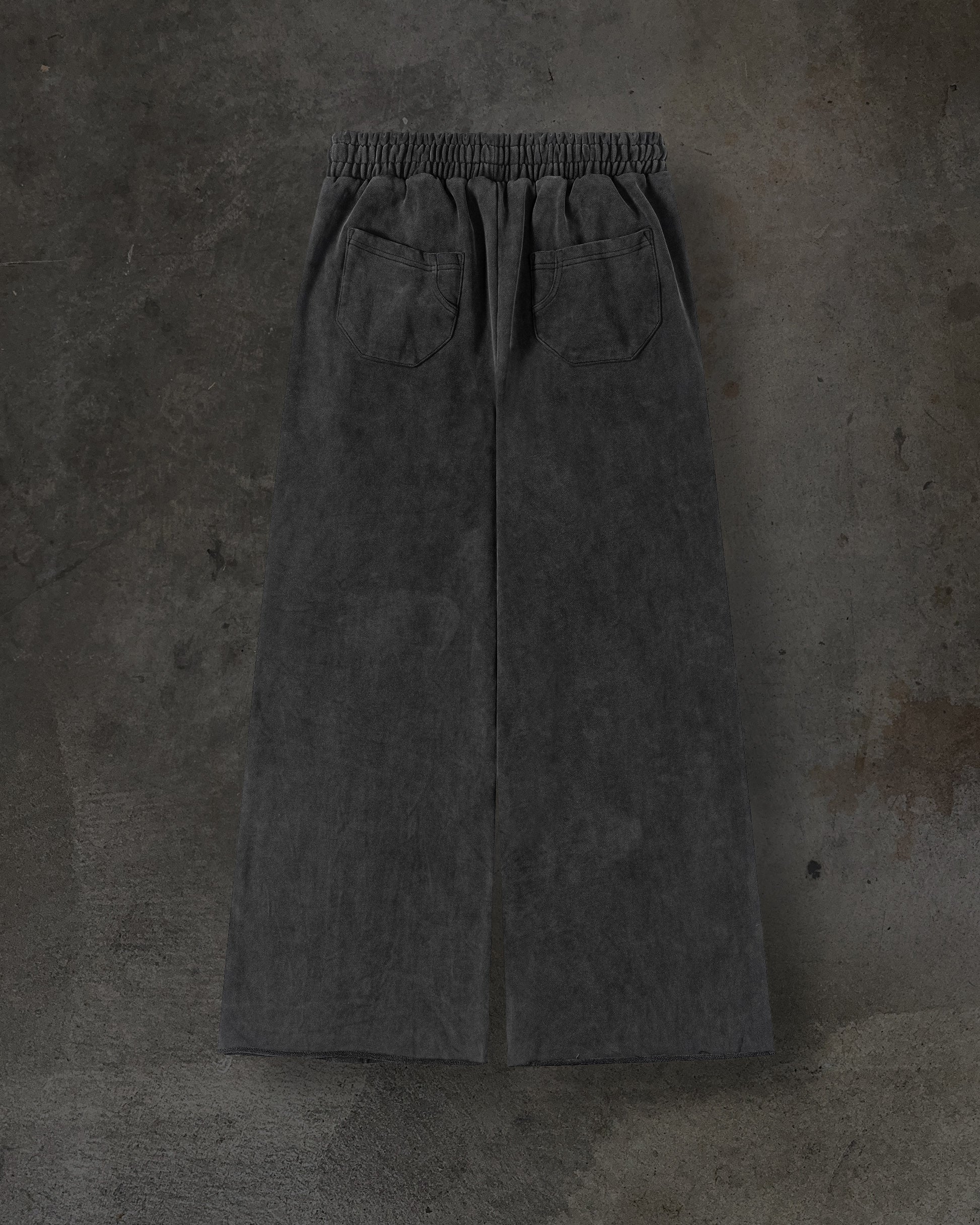 PATCHED SWEATS (COAL)-IYAMIUIO