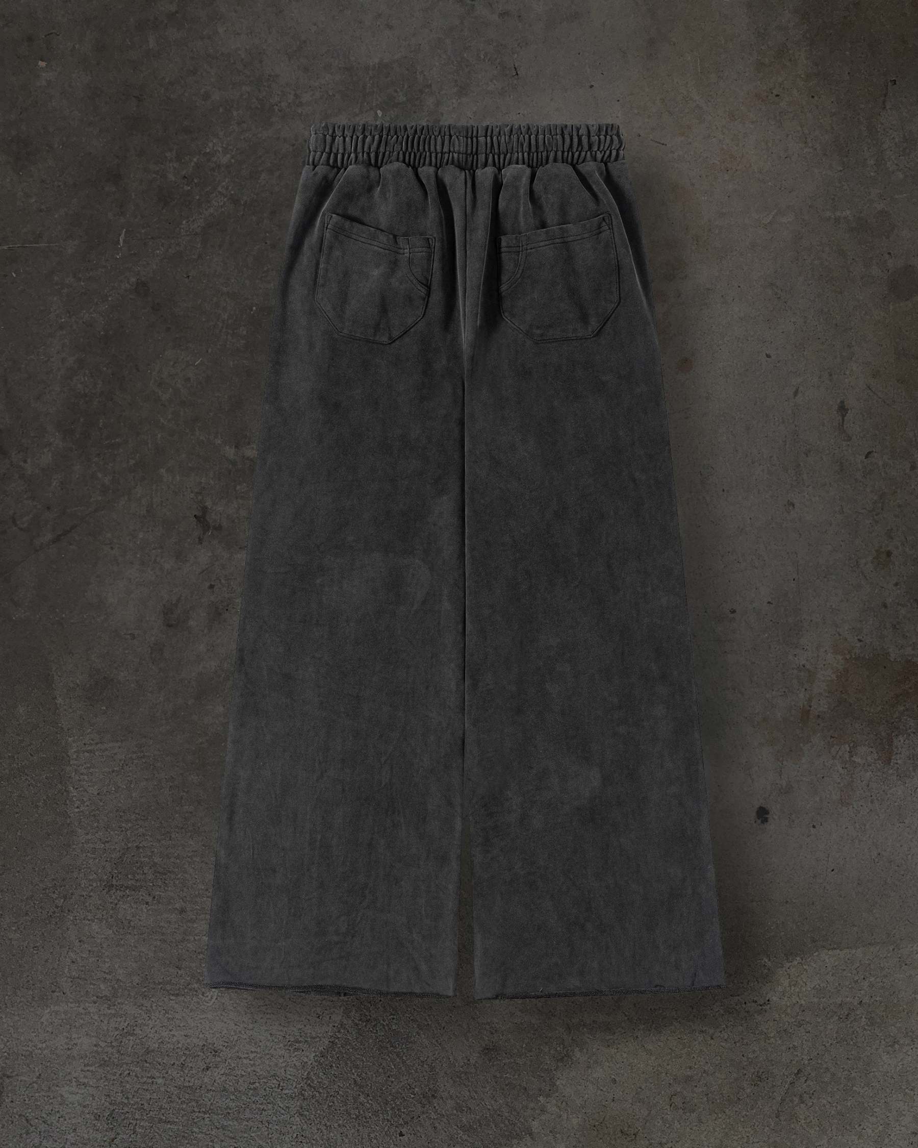 PATCHED SWEATS (COAL)-IYAMIUIO