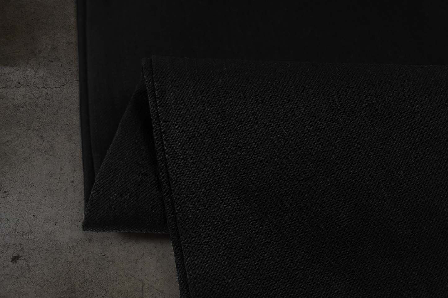 JAPANESE SELVEDGE SLUB DENIM (JET BLACK)-IYAMIUIO
