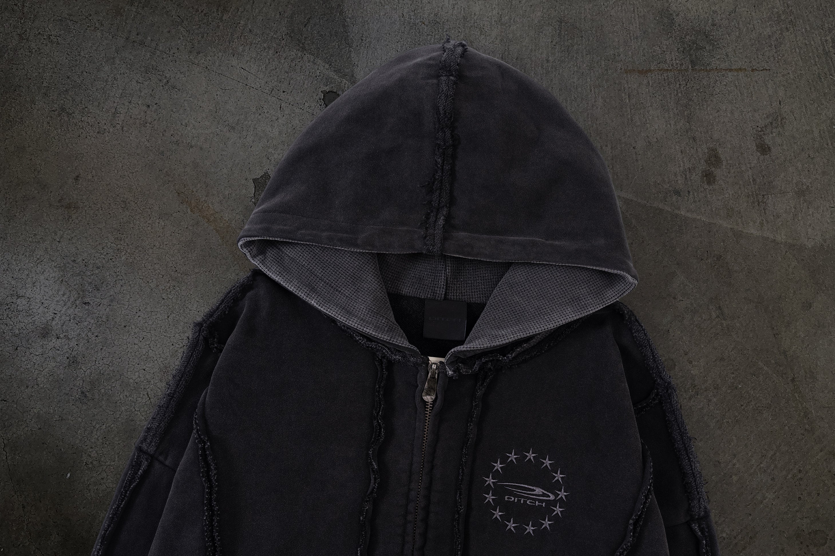 MENDED ZIPUP (COAL)-IYAMIUIO