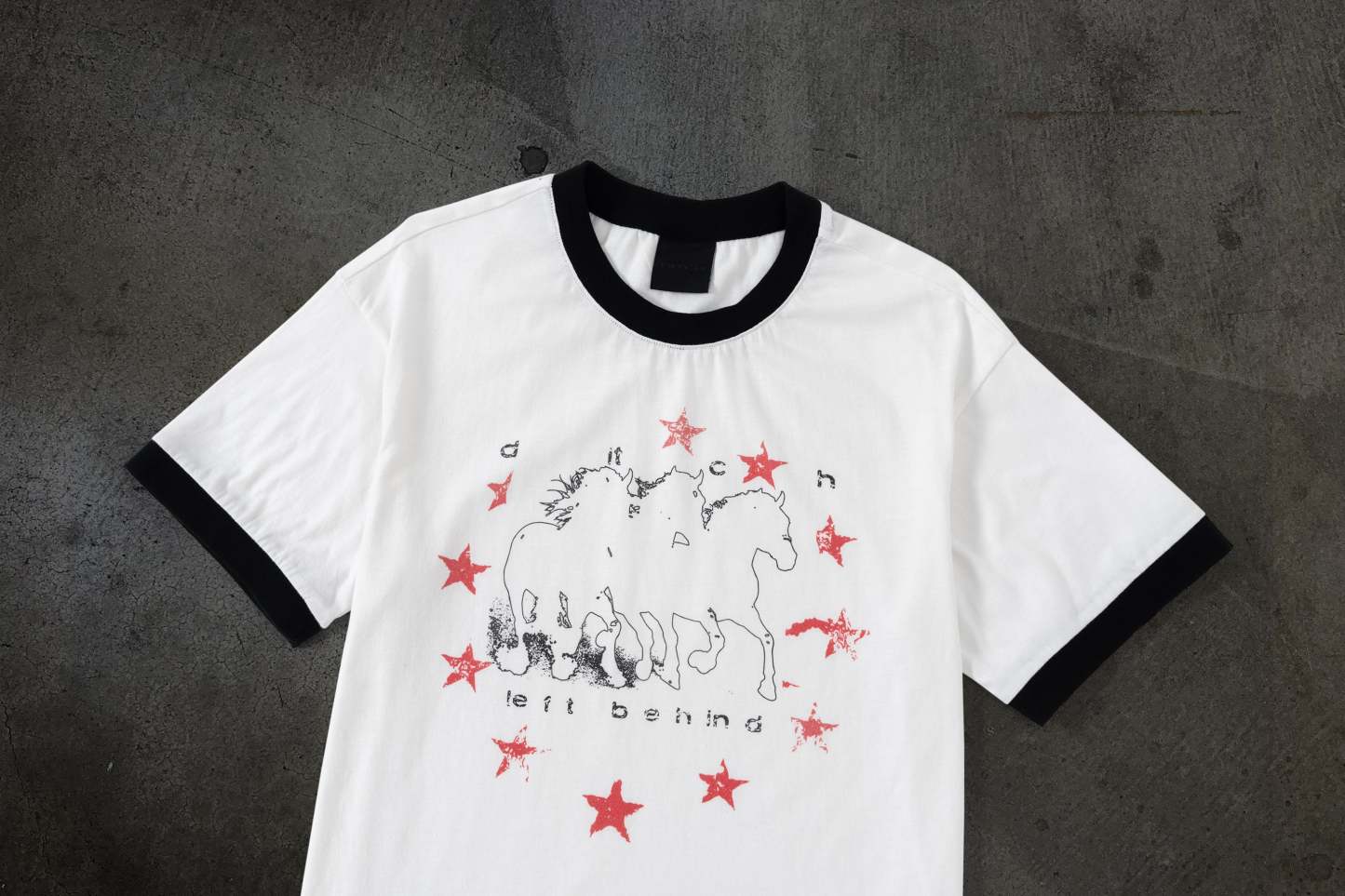 PONY TEE (WHITE)-IYAMIUIO