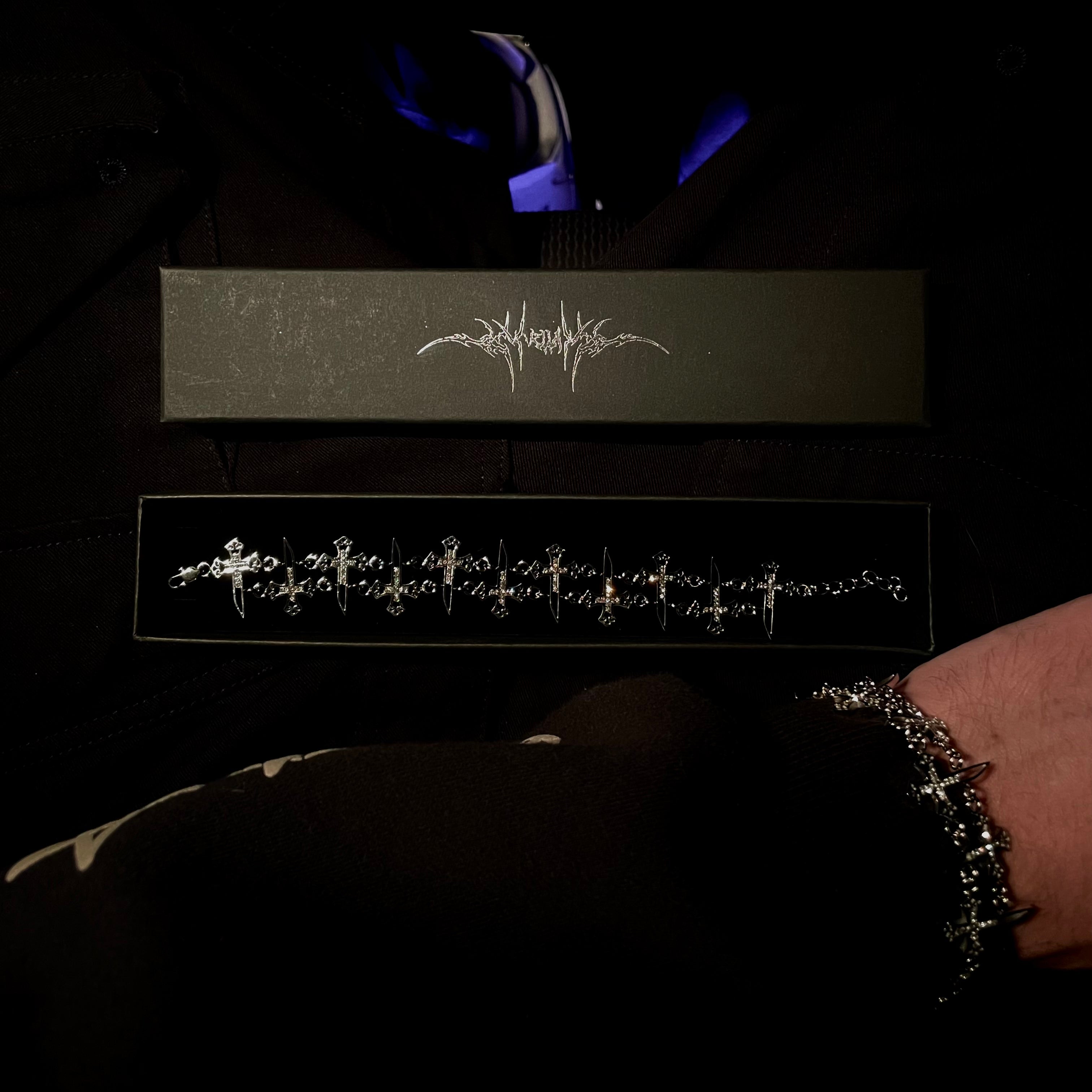 Diamond cross bracelet-IYAMIUIO