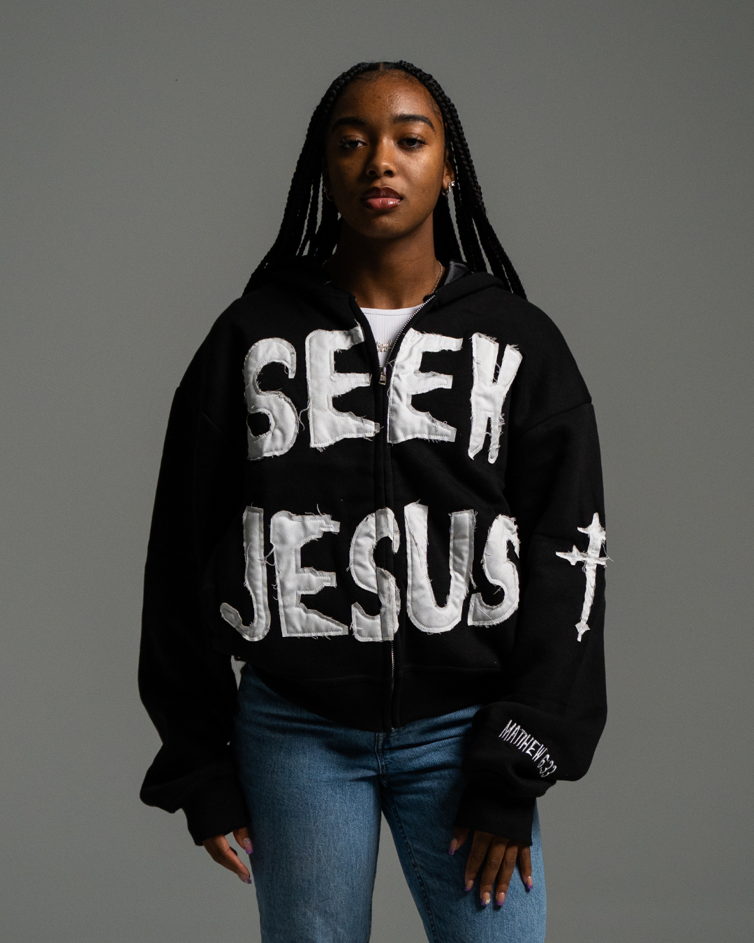 Seek Jesus (Black)-IYAMIUIO