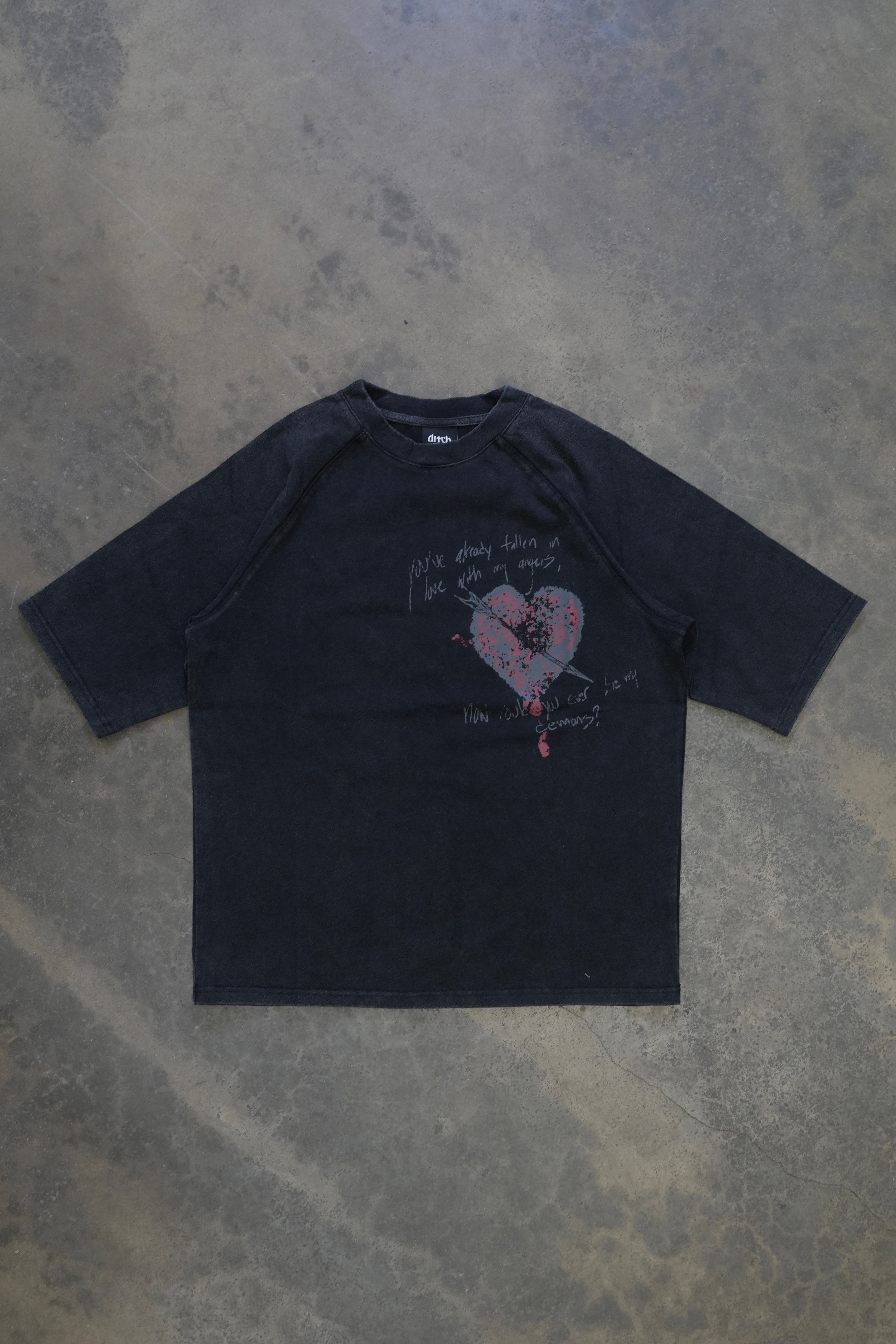 DEMONS TEE (COAL)-IYAMIUIO