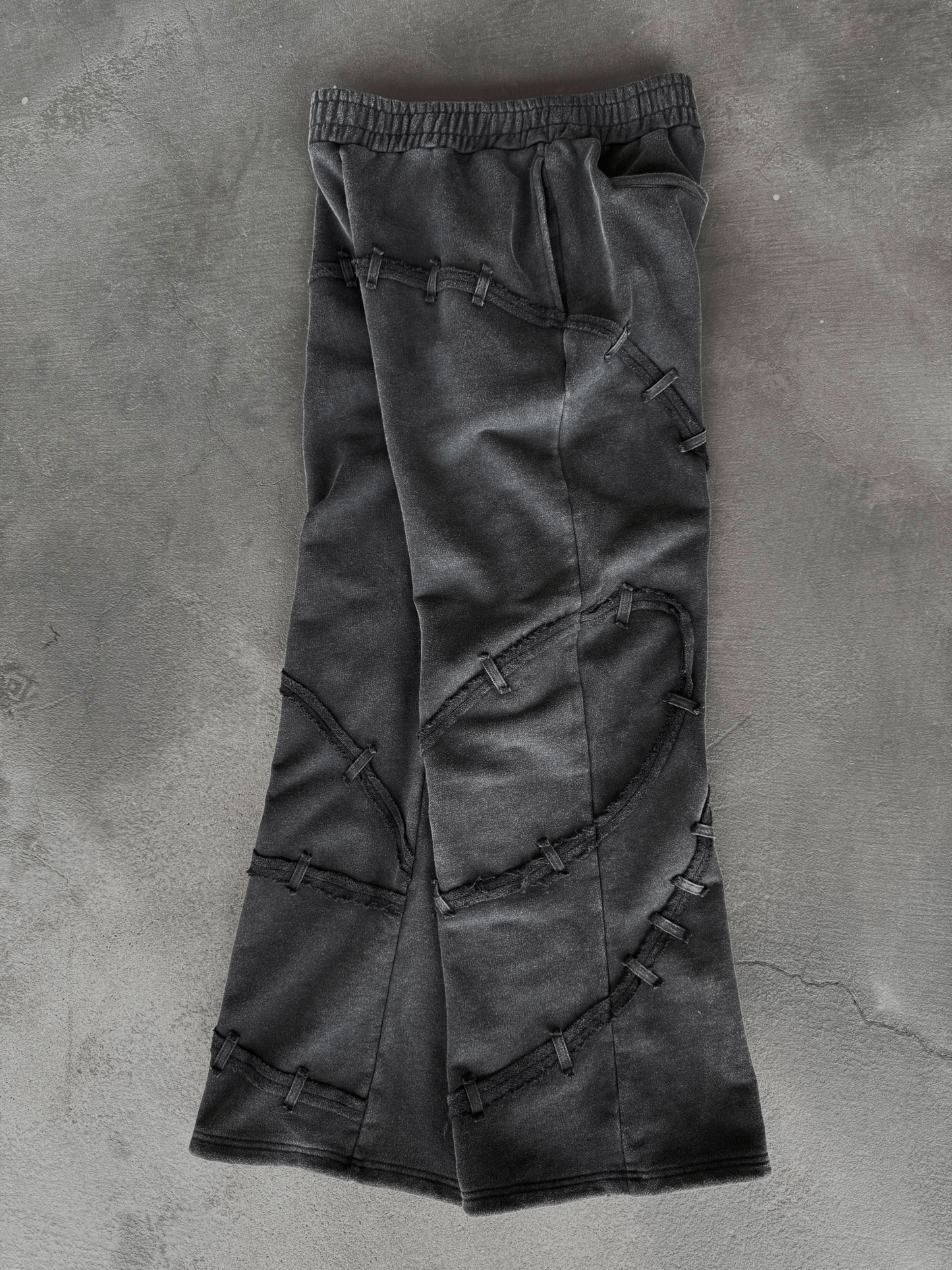 “E.T” Sweats-IYAMIUIO