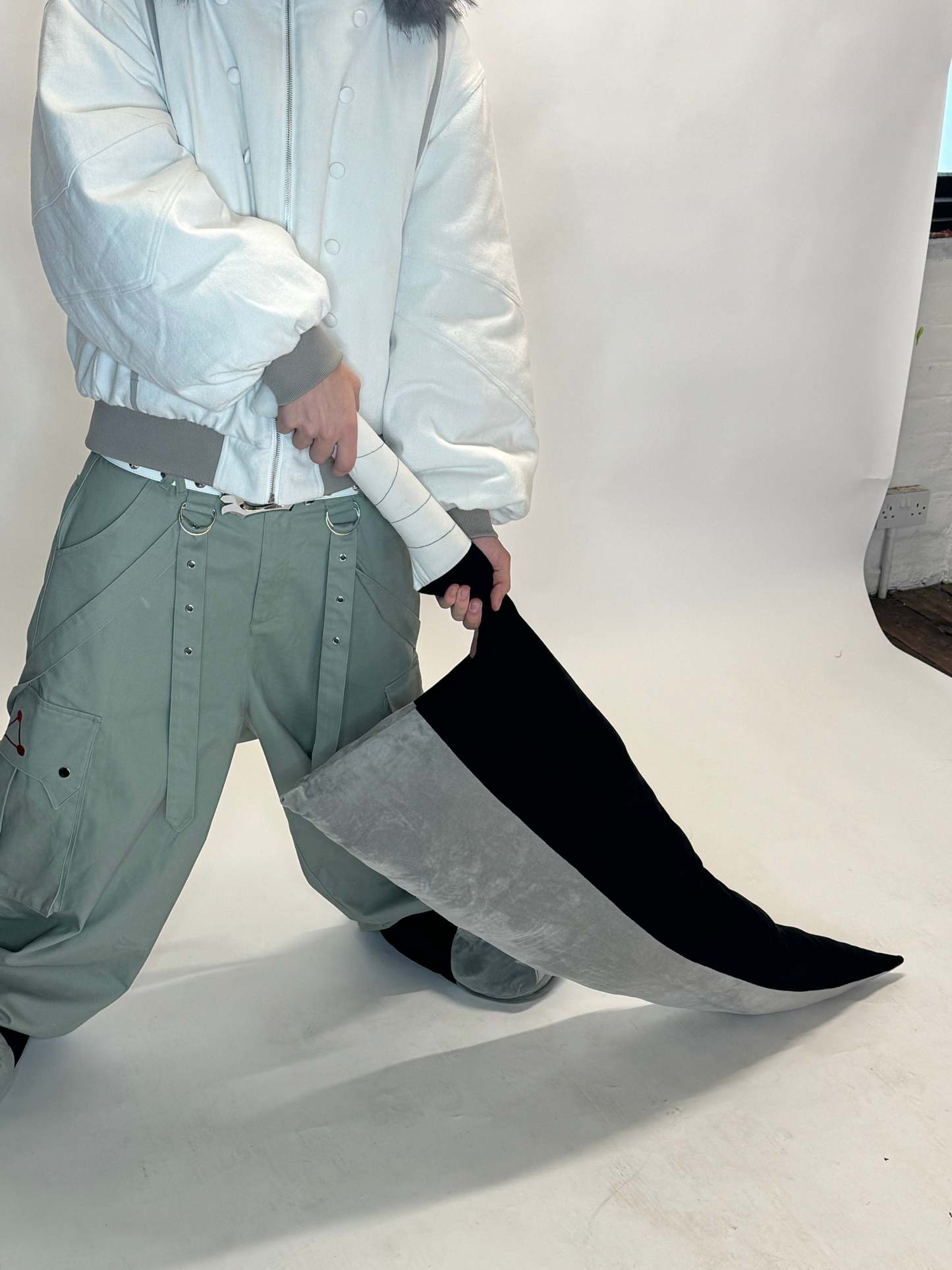 SWORD PILLOW-IYAMIUIO