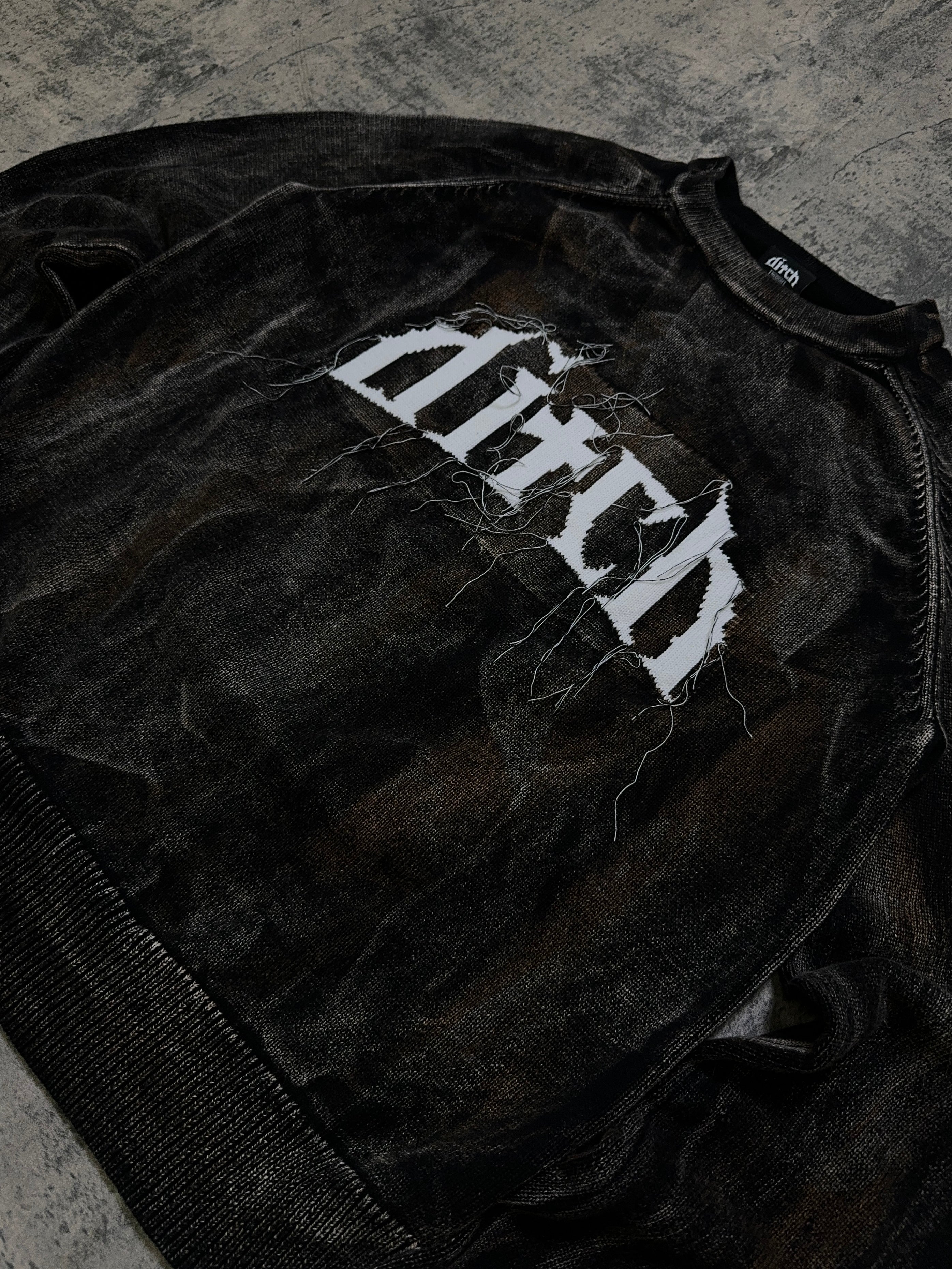 DISTRESSED KNIT SWEATER (RUST)-IYAMIUIO