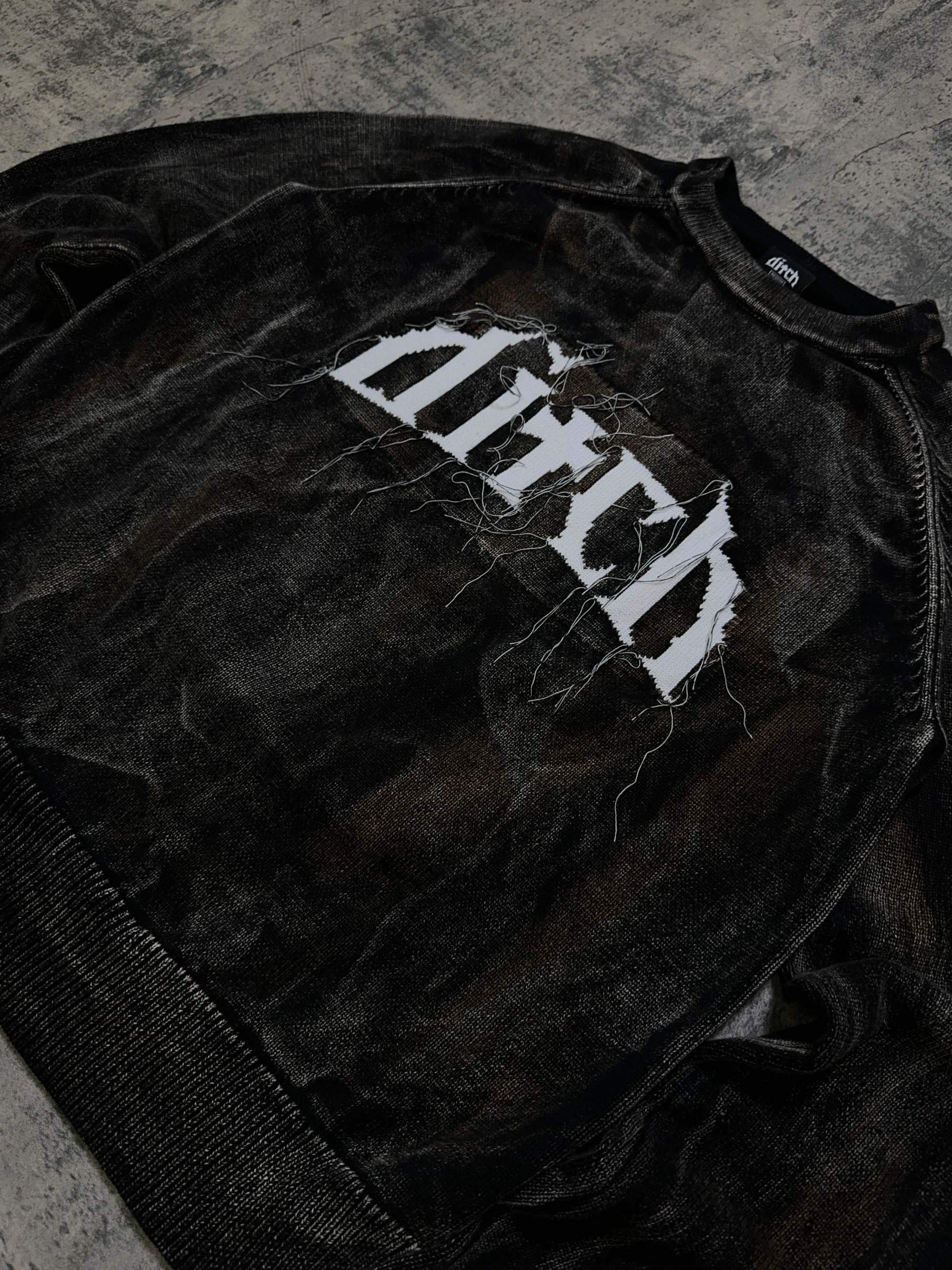 DISTRESSED KNIT SWEATER (RUST)-IYAMIUIO