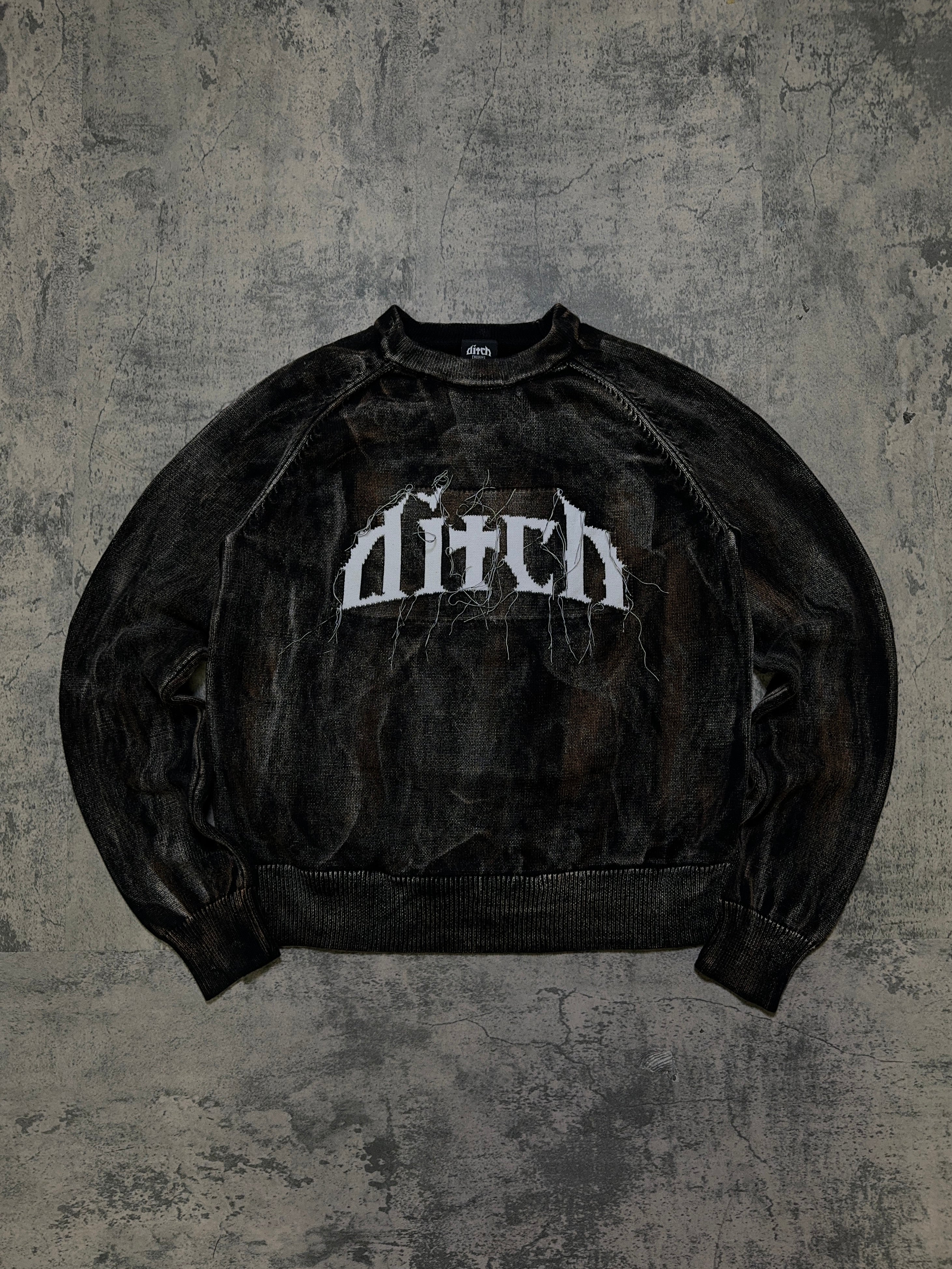 DISTRESSED KNIT SWEATER (RUST)-IYAMIUIO