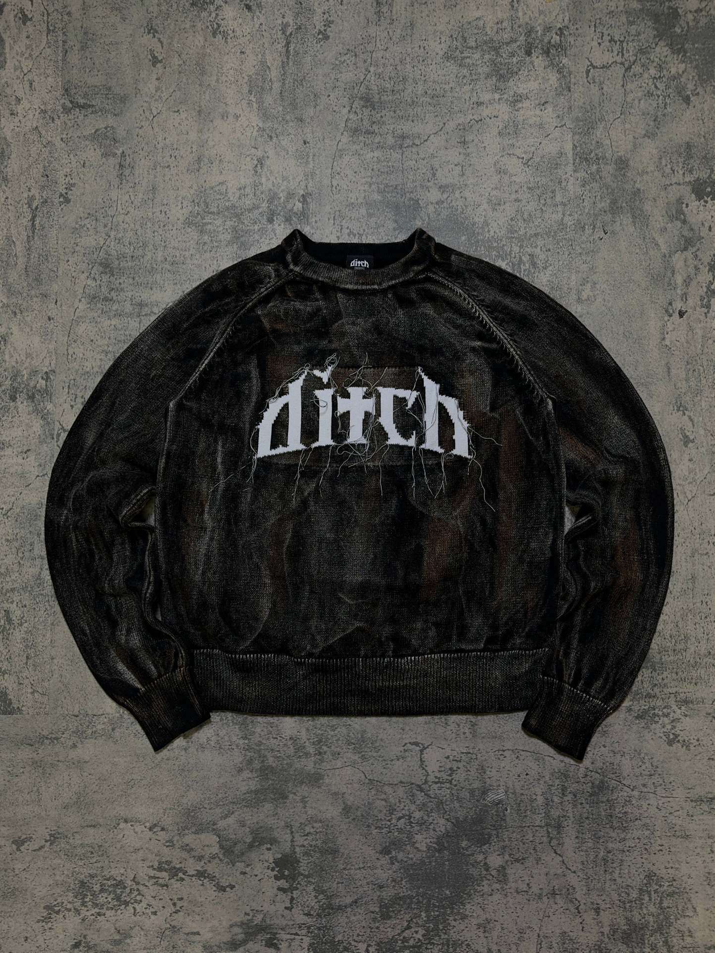 DISTRESSED KNIT SWEATER (RUST)-IYAMIUIO