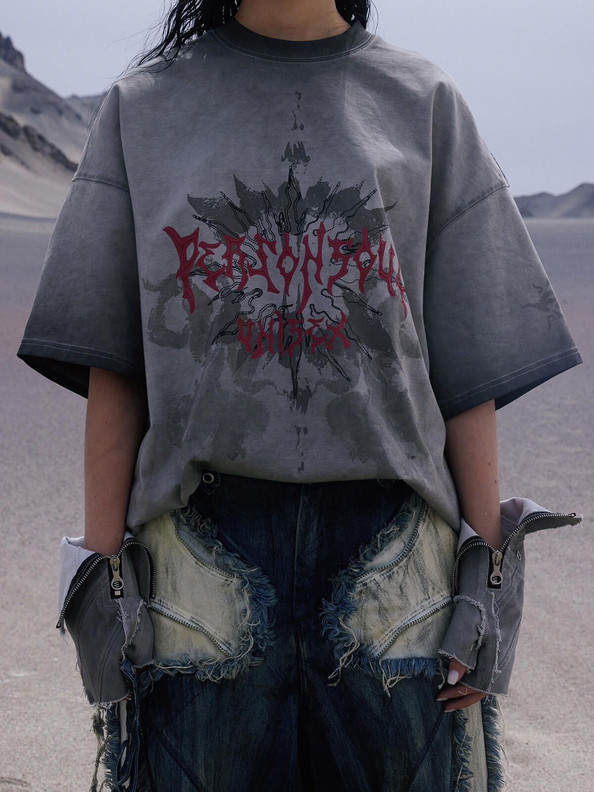 Personsoul Graphic Print Oversized T-Shirt-IYAMIUIO