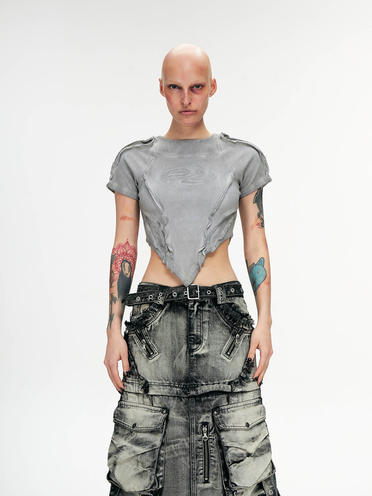 Personsoul Grey V-hem Slim Crop Top-IYAMIUIO