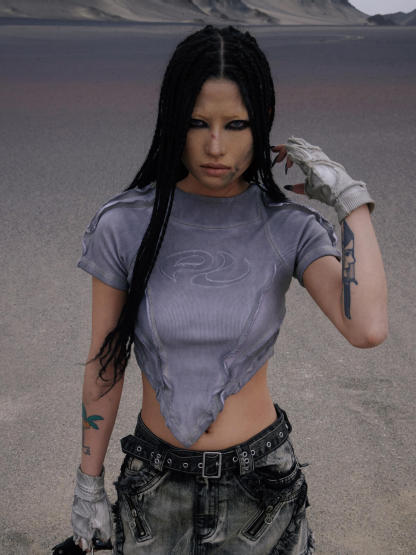 Personsoul Grey V-hem Slim Crop Top-IYAMIUIO