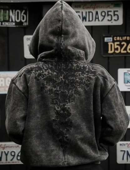 “Half a Million” Embroidery Zip-Up (Black)-IYAMIUIO