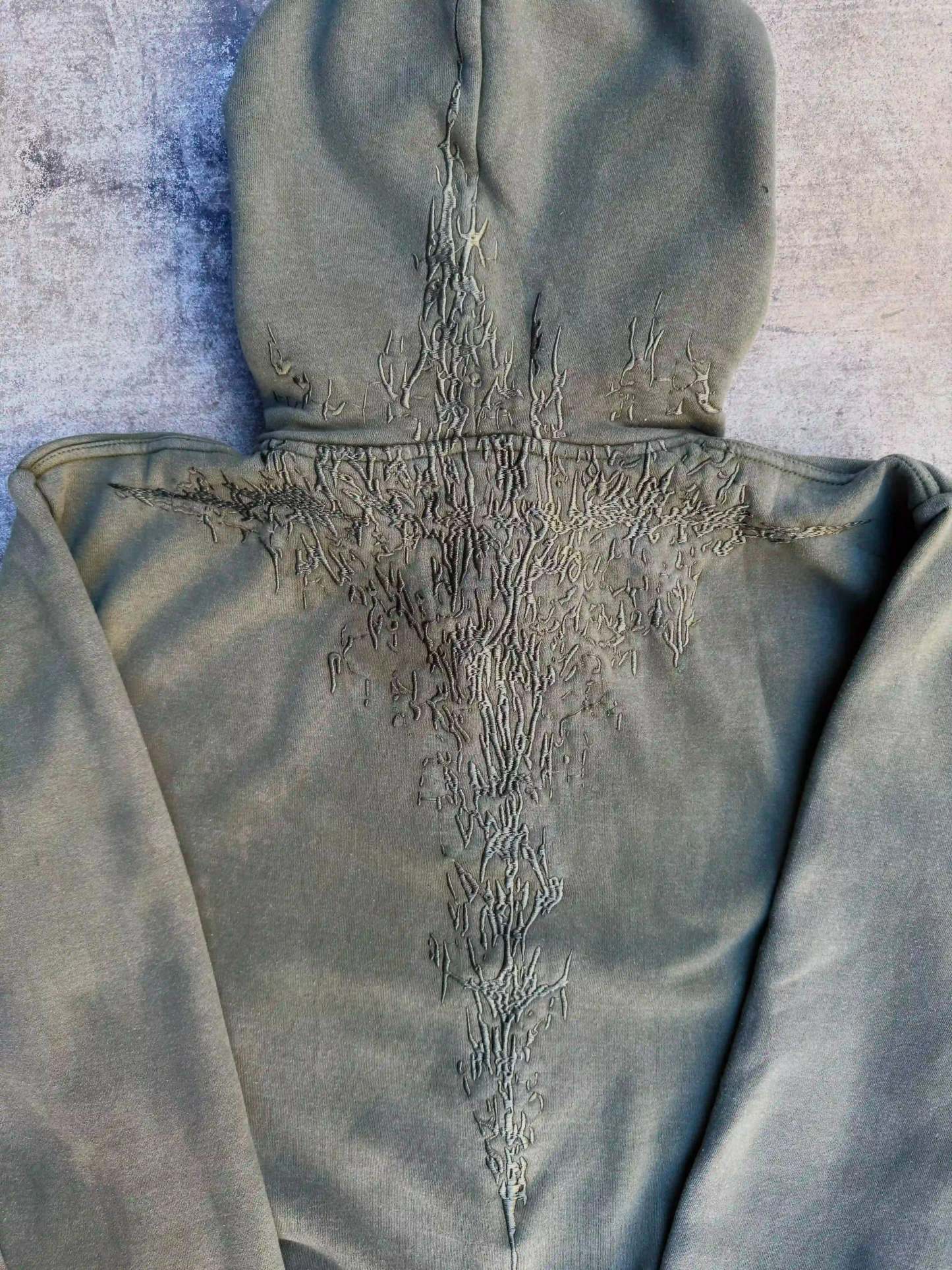 “Half a Million” Embroidery Zip-Up (Olive Green)-IYAMIUIO