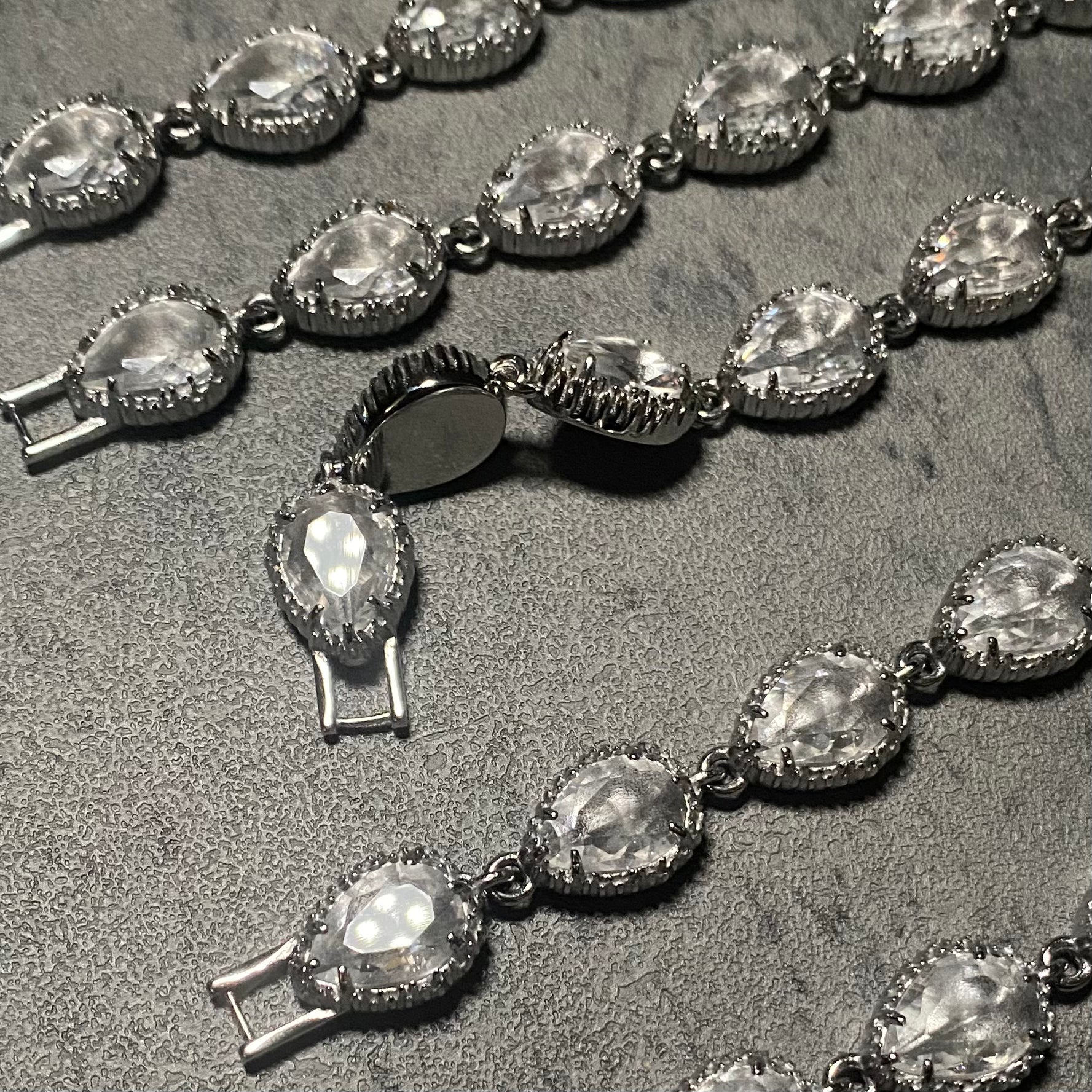 Crying Shards Bracelet-IYAMIUIO