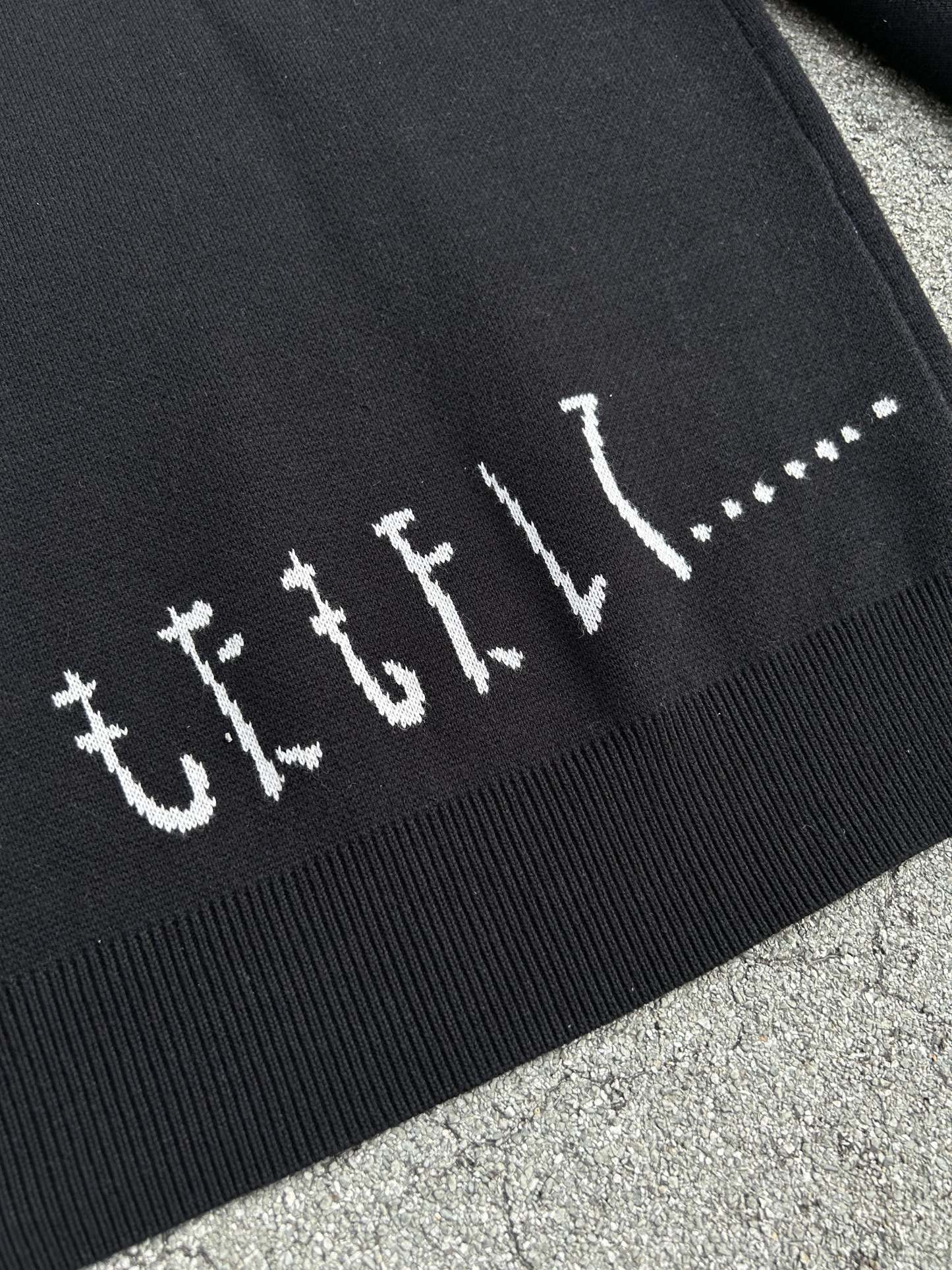 "Revival" Knit Black-IYAMIUIO