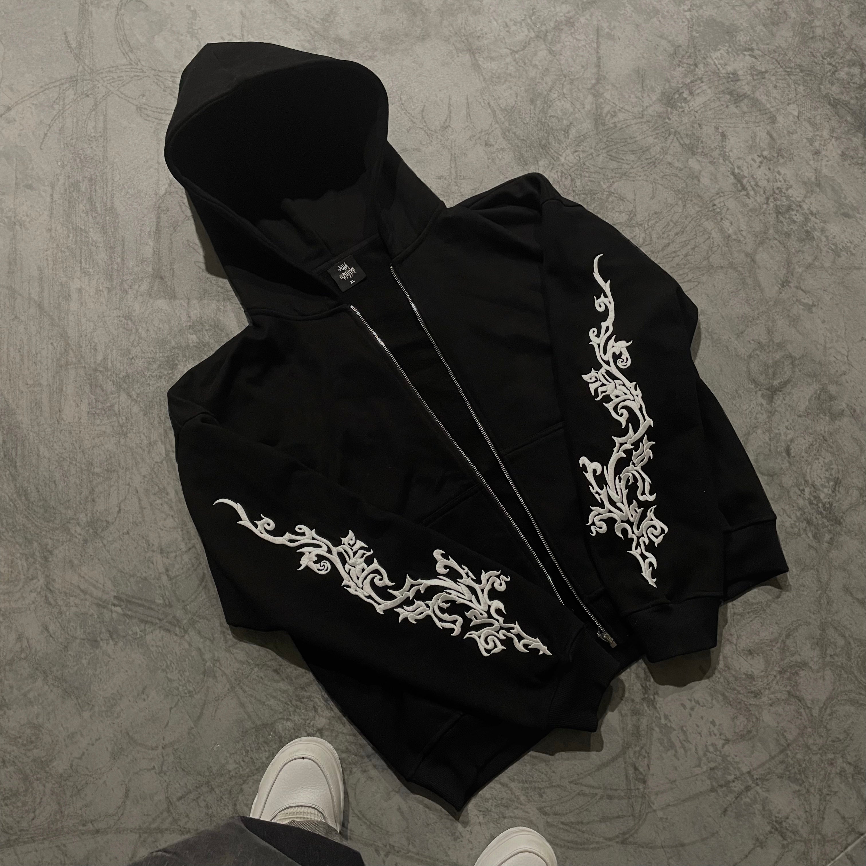 Eternal vines Hoodie Black-IYAMIUIO