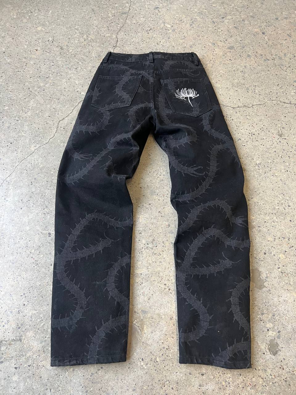 "Phobia" Jeans Black-IYAMIUIO