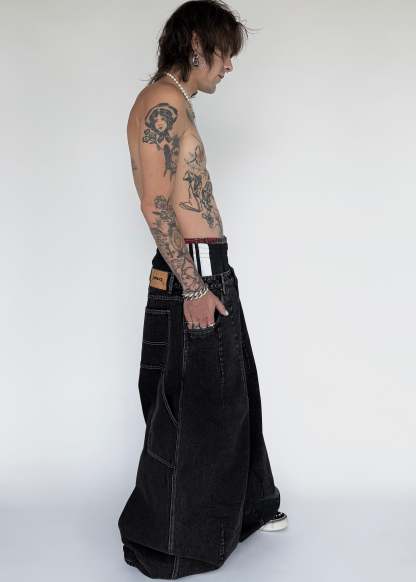 BLACK BAGGIEST-IYAMIUIO