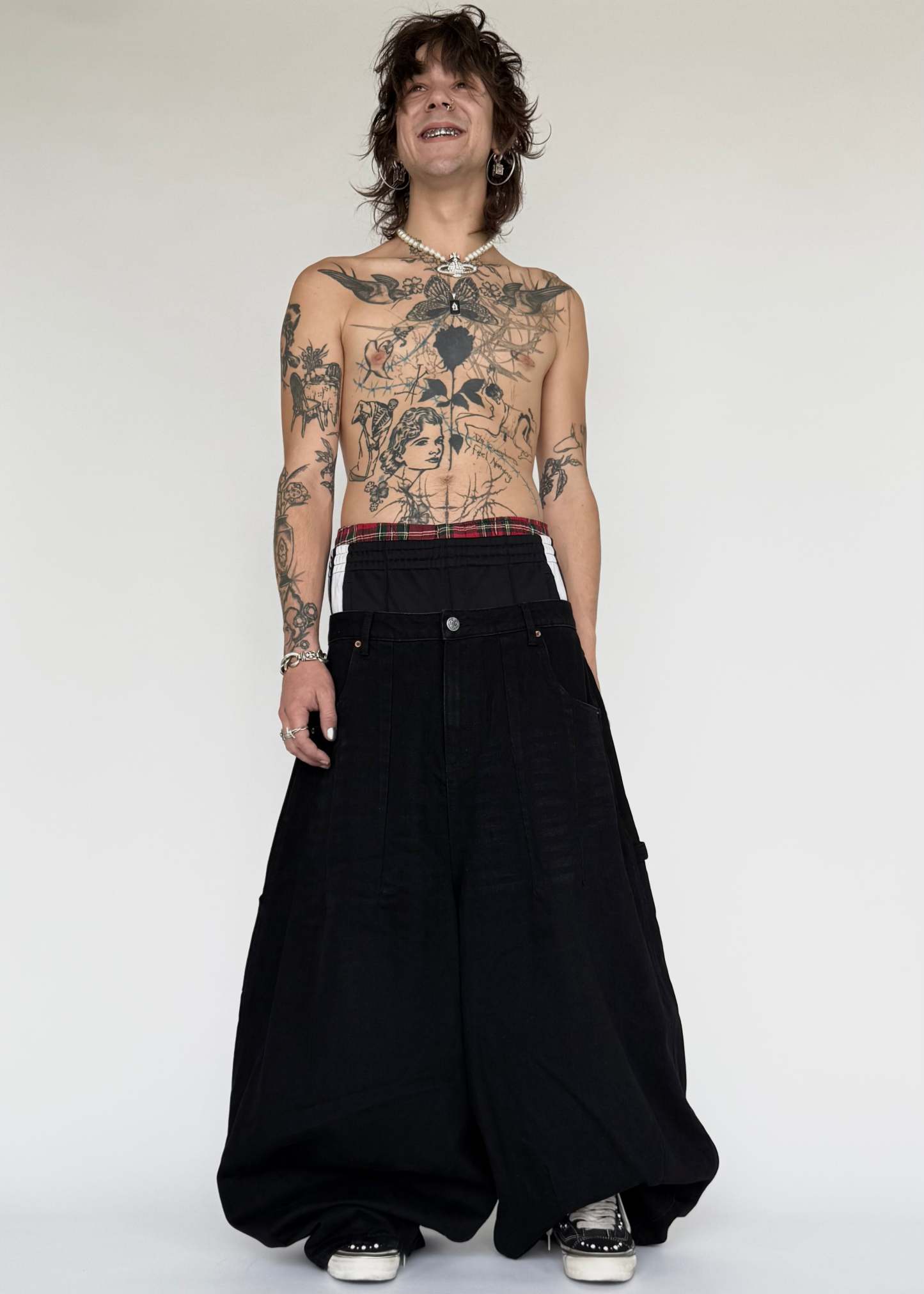 PITCH BLACK BAGGIEST-IYAMIUIO