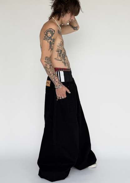 PITCH BLACK BAGGIEST-IYAMIUIO