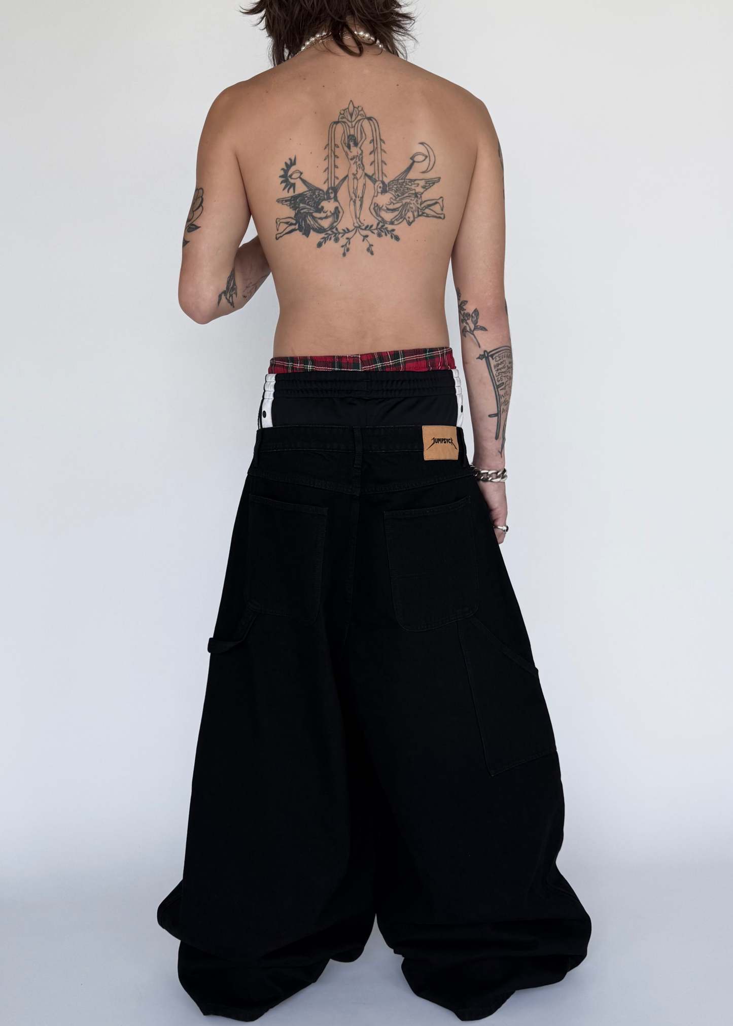 PITCH BLACK BAGGIEST-IYAMIUIO